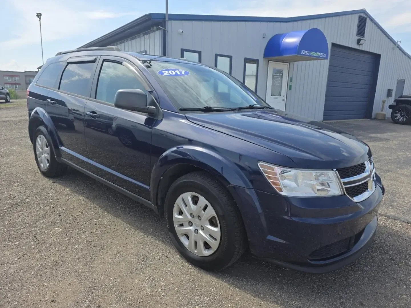 2017 Dodge Journey (3C4PDCABXHT) with an Other engine, located at 15 Petro Dr, Warsaw, IN, 46582, (574) 306-0055, 41.273563, -85.857544 - ### Discover Your Next Adventure with the 2017 Dodge Journey SE at Auto Credit - Warsaw, IN<br /> <br /> Are you searching for a versatile vehicle that can seamlessly fit into your busy lifestyle? Look no further than the 2017 Dodge Journey SE, available now at Auto Credit in Warsaw, Indiana! This s - Photo#8