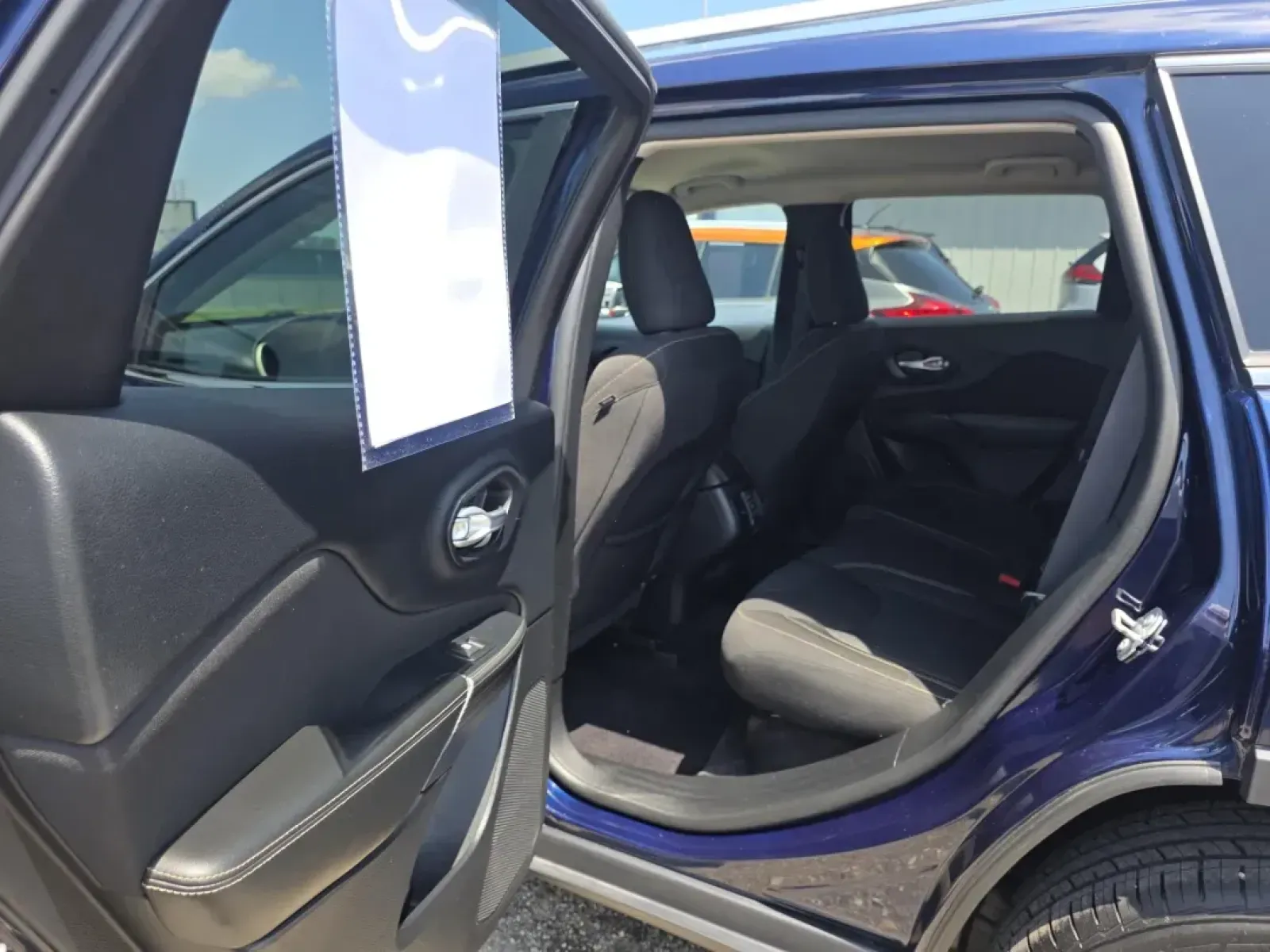 2016 Jeep CHEROKEE LATITUDE (1C4PJMCB3GW) with an Other engine, located at 15 Petro Dr, Warsaw, IN, 46582, (574) 306-0055, 41.273563, -85.857544 - For those who crave adventure and the freedom of the open road, the 2016 Jeep Cherokee Latitude is the perfect companion. Whether you're navigating the bustling streets of Warsaw, Indiana, or exploring the scenic routes of the surrounding countryside, this versatile wagon offers both comfort and cap - Photo#5
