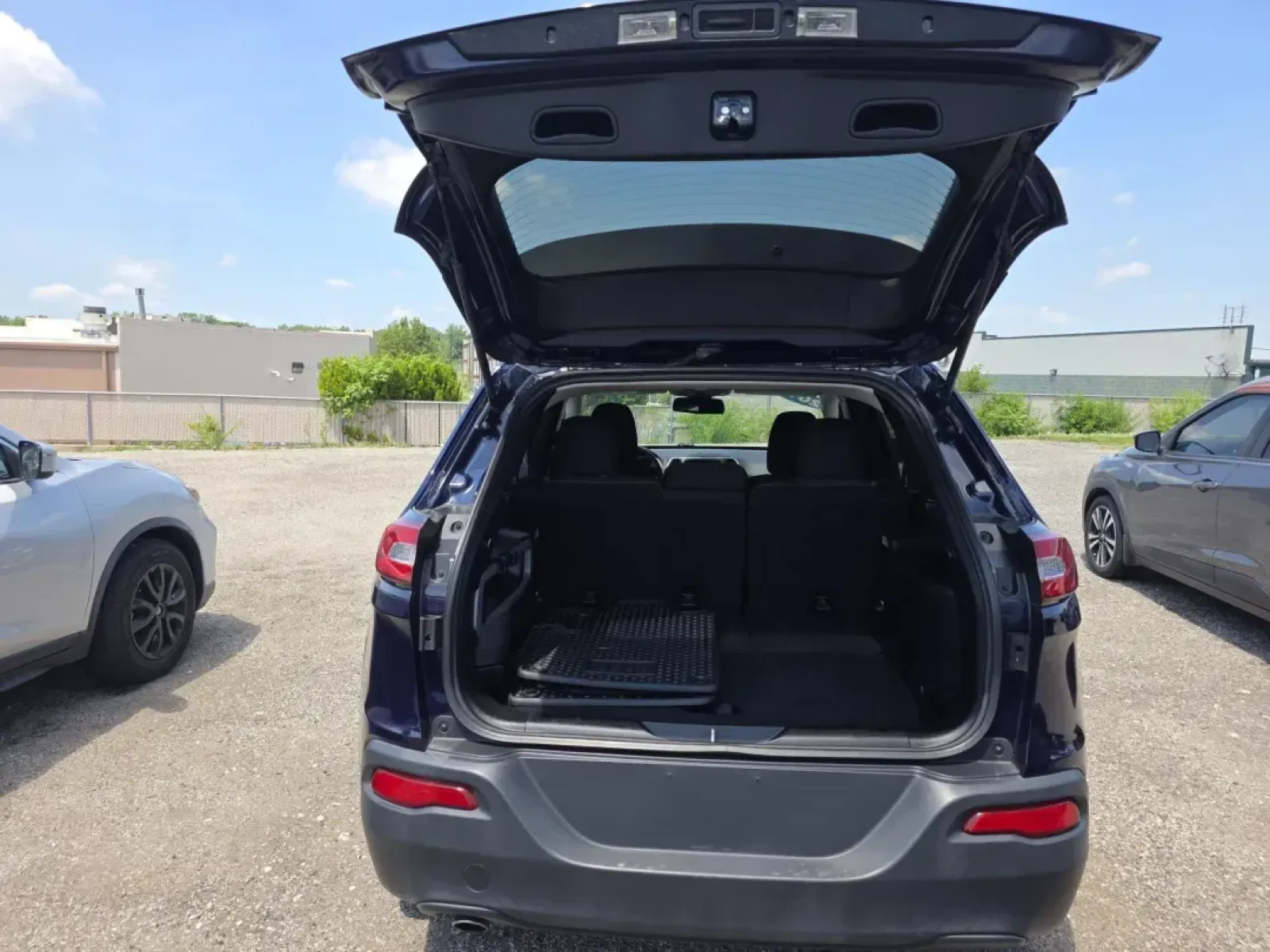 2016 Jeep CHEROKEE LATITUDE (1C4PJMCB3GW) with an Other engine, located at 15 Petro Dr, Warsaw, IN, 46582, (574) 306-0055, 41.273563, -85.857544 - For those who crave adventure and the freedom of the open road, the 2016 Jeep Cherokee Latitude is the perfect companion. Whether you're navigating the bustling streets of Warsaw, Indiana, or exploring the scenic routes of the surrounding countryside, this versatile wagon offers both comfort and cap - Photo#6