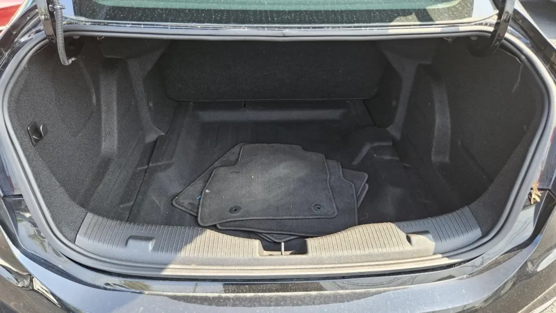 2018 Chevrolet CRUZE LS (1G1BC5SM6J7) with an Other engine, located at 5744 Central Avenue, Toledo, OH, 43615, (419) 724-0130, 41.676781, -83.682137 - **Experience Freedom on the Road with the 2018 Chevrolet Cruze LS at Auto Credit in Toledo, OH!**<br /> <br /> Are you ready to elevate your daily commute or family outings with a reliable sedan that fits your lifestyle? Look no further than the 2018 Chevrolet Cruze LS, available now at Auto Credit, - Photo#4
