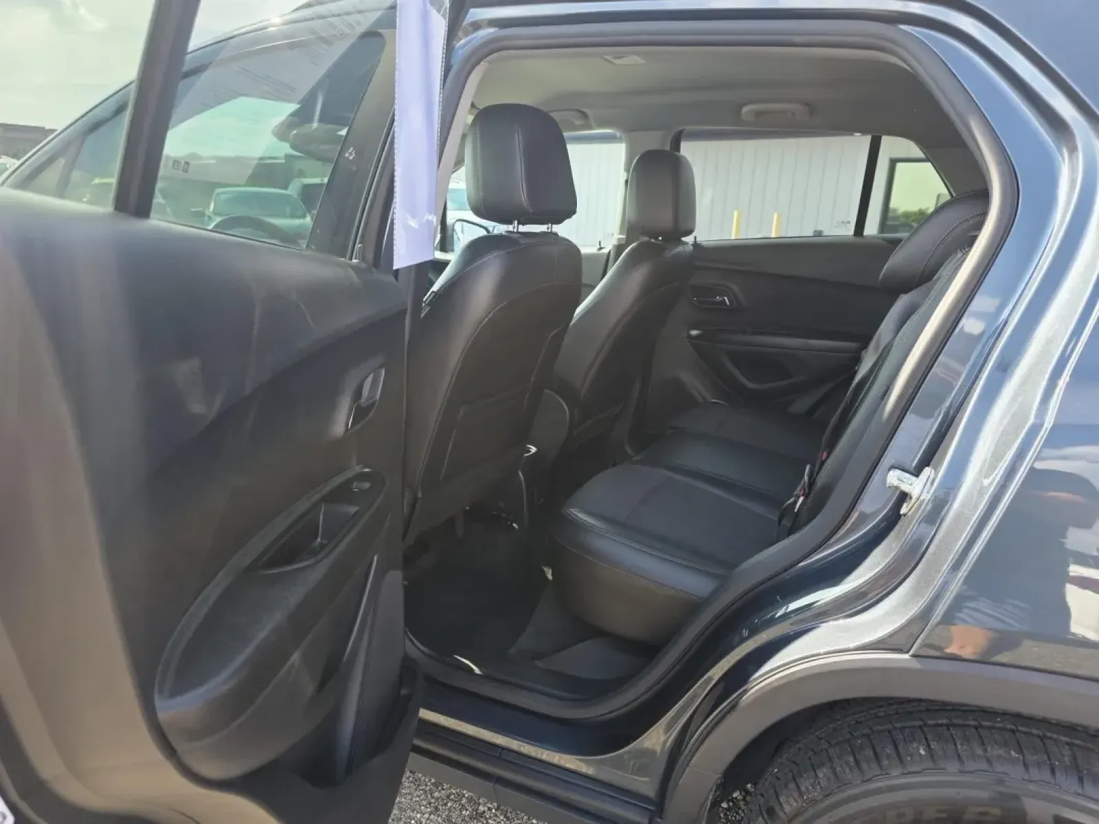 2021 Chevrolet TRAX 1LT (KL7CJLSB6MB) with an Other engine, located at 15 Petro Dr, Warsaw, IN, 46582, (574) 306-0055, 41.273563, -85.857544 - Discover your next adventure with the versatile 2021 Chevrolet Trax 1LT, perfect for growing families, daily commutes, or weekend getaways. This stylish blue-grey wagon combines practicality with modern features, making it an ideal choice for those who crave both functionality and comfort. Visit Aut - Photo#6