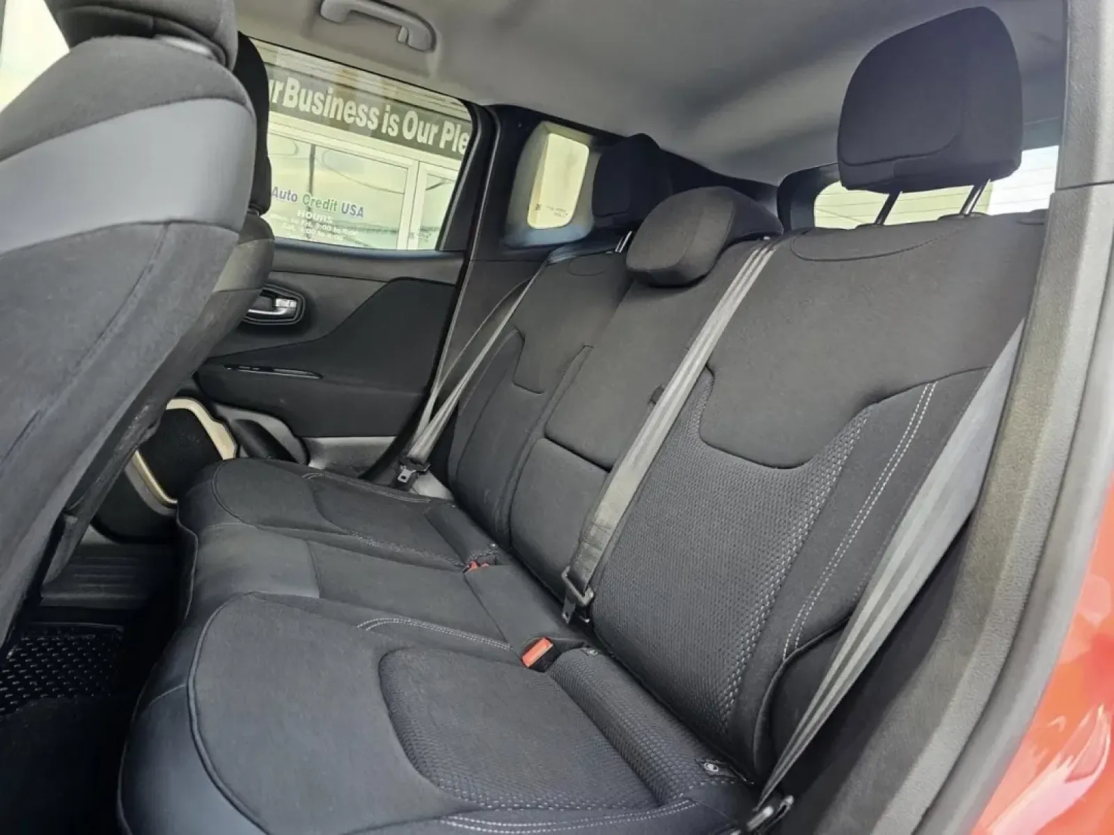 2017 Jeep Renegade (ZACCJBBBXHP) with an Other engine, located at 502 South Main Street, Columbia City, IN, 46725, (260) 244-4645, 41.151382, -85.490578 - Are you ready to explore the open road in style? The 2017 Jeep Renegade Latitude is the perfect companion for those who crave adventure while needing a reliable vehicle that fits seamlessly into their everyday life. Whether you're a growing family looking for a spacious SUV, a commuter seeking comfo - Photo#3