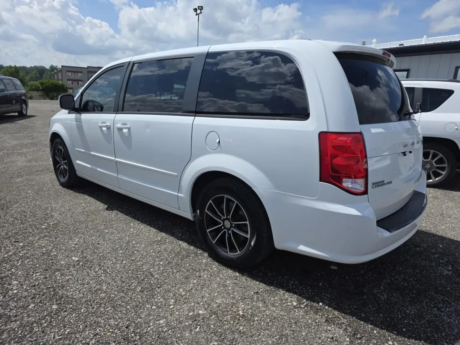 2016 Dodge Grand Caravan (2C4RDGBG3GR) with an Other engine, located at 15 Petro Dr, Warsaw, IN, 46582, (574) 306-0055, 41.273563, -85.857544 - **Adventure Awaits with the 2016 Dodge Grand Caravan SE at Auto Credit!**<br /> <br /> Are you searching for the perfect family vehicle or a reliable ride for weekend getaways? Look no further! The 2016 Dodge Grand Caravan SE is tailored for those who value space, comfort, and versatility. With room - Photo#1