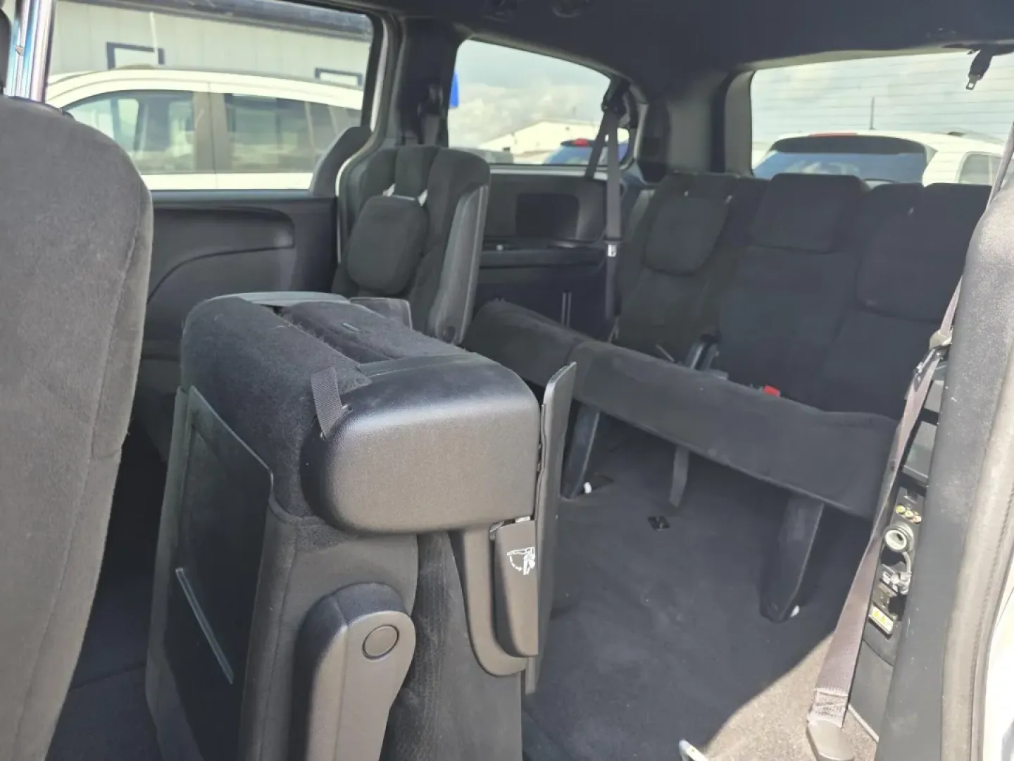 2016 Dodge Grand Caravan (2C4RDGBG3GR) with an Other engine, located at 15 Petro Dr, Warsaw, IN, 46582, (574) 306-0055, 41.273563, -85.857544 - **Adventure Awaits with the 2016 Dodge Grand Caravan SE at Auto Credit!**<br /> <br /> Are you searching for the perfect family vehicle or a reliable ride for weekend getaways? Look no further! The 2016 Dodge Grand Caravan SE is tailored for those who value space, comfort, and versatility. With room - Photo#6