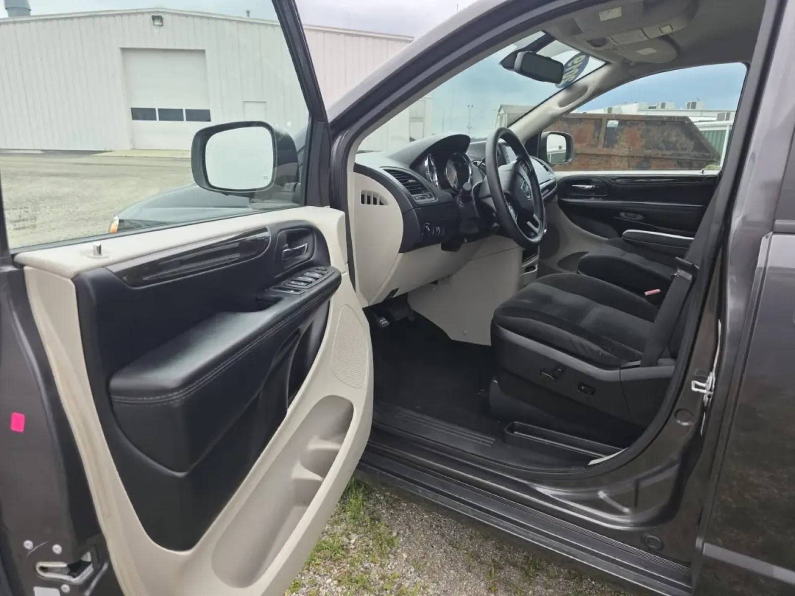 2019 Dodge Grand Caravan (2C4RDGBG8KR) with an Other engine, located at 15 Petro Dr, Warsaw, IN, 46582, (574) 306-0055, 41.273563, -85.857544 - **Explore the Open Road with the 2019 Dodge Grand Caravan Your Perfect Family Adventure Companion!**<br /> <br /> Are you ready to take your family adventures to the next level? The 2019 Dodge Grand Caravan is the ideal vehicle for growing families, weekend getaways, or anyone who values space and - Photo#8