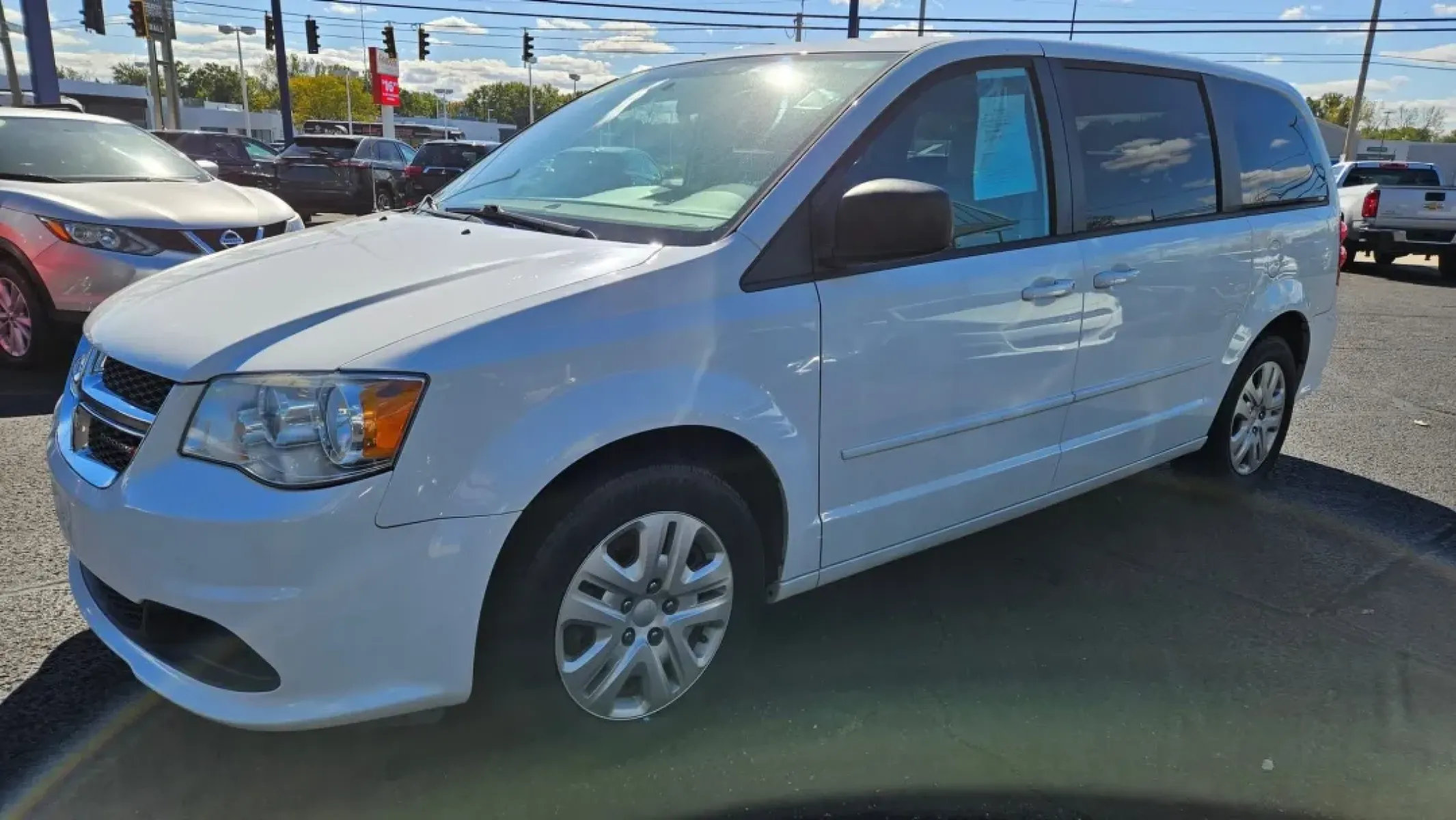 2016 Dodge Grand Caravan (2C4RDGBG1GR) with an Other engine, located at 5744 Central Avenue, Toledo, OH, 43615, (419) 724-0130, 41.676781, -83.682137 - **Discover the Ultimate Family Companion: 2016 Dodge Grand Caravan in Toledo, OH!**<br /> <br /> Are you ready to elevate your family's adventures? Whether you're shuttling the kids to soccer practice, planning a weekend getaway, or simply running errands around town, the 2016 Dodge Grand Caravan is - Photo#1