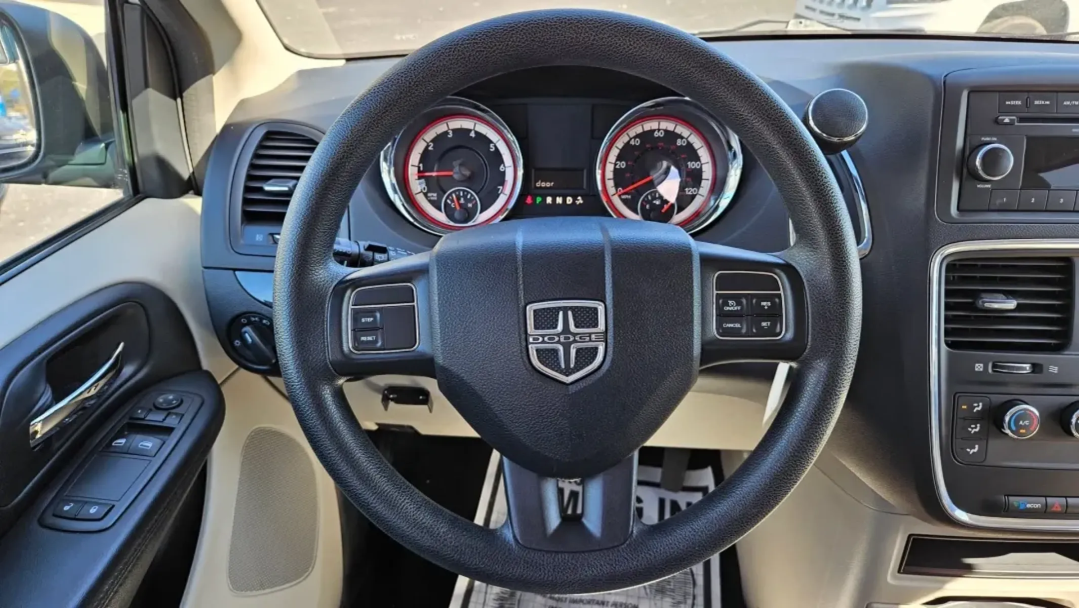 2016 Dodge Grand Caravan (2C4RDGBG1GR) with an Other engine, located at 5744 Central Avenue, Toledo, OH, 43615, (419) 724-0130, 41.676781, -83.682137 - **Discover the Ultimate Family Companion: 2016 Dodge Grand Caravan in Toledo, OH!**<br /> <br /> Are you ready to elevate your family's adventures? Whether you're shuttling the kids to soccer practice, planning a weekend getaway, or simply running errands around town, the 2016 Dodge Grand Caravan is - Photo#9