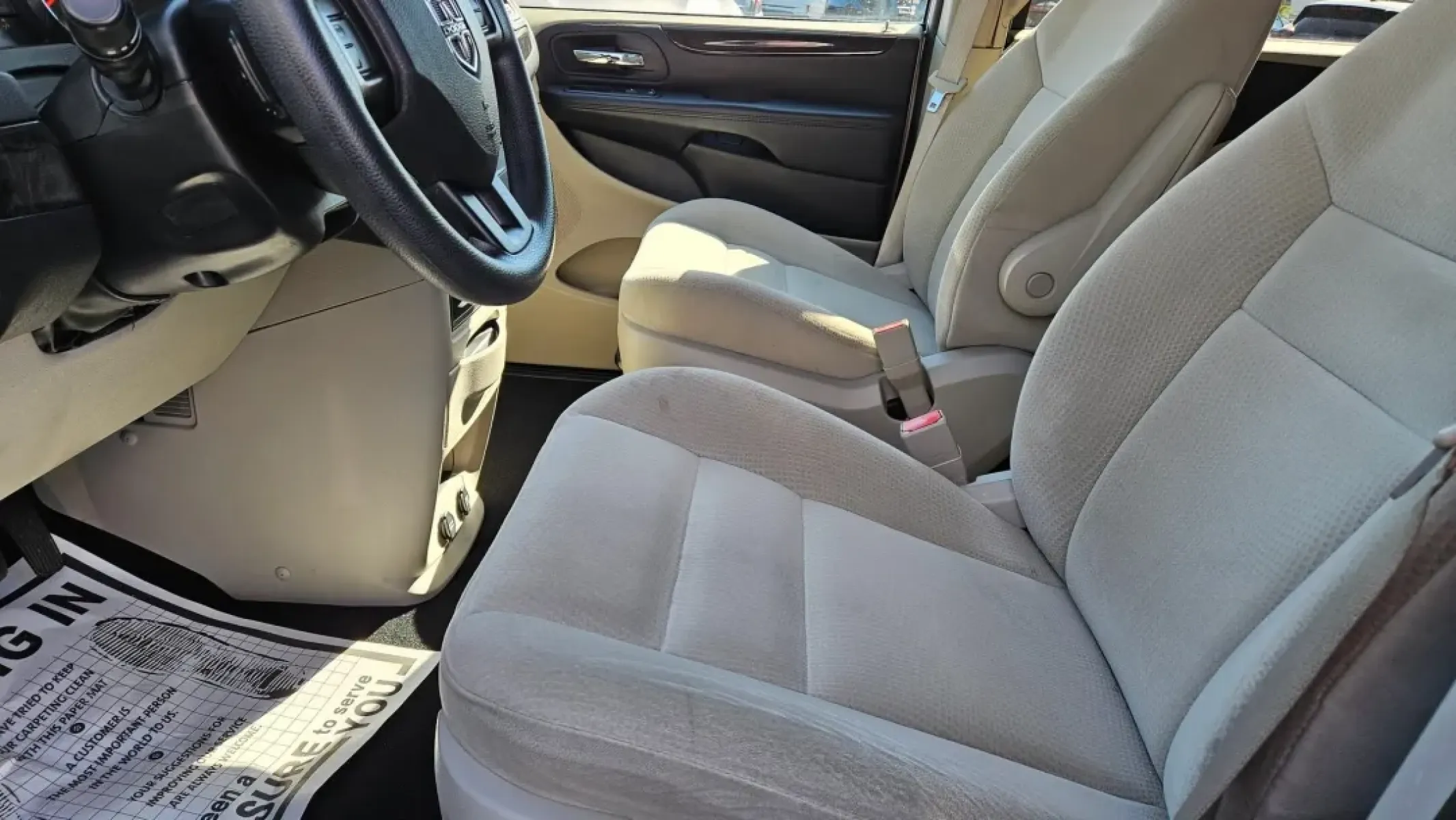 2016 Dodge Grand Caravan (2C4RDGBG1GR) with an Other engine, located at 5744 Central Avenue, Toledo, OH, 43615, (419) 724-0130, 41.676781, -83.682137 - **Discover the Ultimate Family Companion: 2016 Dodge Grand Caravan in Toledo, OH!**<br /> <br /> Are you ready to elevate your family's adventures? Whether you're shuttling the kids to soccer practice, planning a weekend getaway, or simply running errands around town, the 2016 Dodge Grand Caravan is - Photo#10