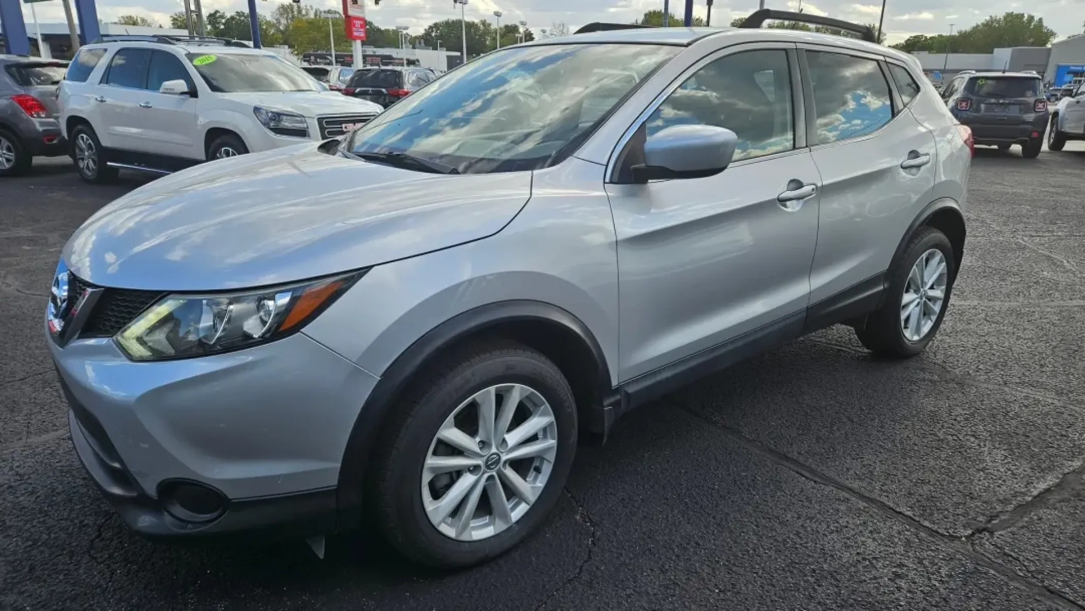 2017 Nissan Rogue (JN1BJ1CP1HW) with an Other engine, located at 5744 Central Avenue, Toledo, OH, 43615, (419) 724-0130, 41.676781, -83.682137 - **Elevate Your Adventures with the 2017 Nissan Rogue - Perfect for Family Road Trips and Daily Commutes!**<br /> <br /> Are you seeking a reliable, stylish, and versatile SUV that fits seamlessly into your active lifestyle? Look no further than this stunning 2017 Nissan Rogue, now available at Auto - Photo#2