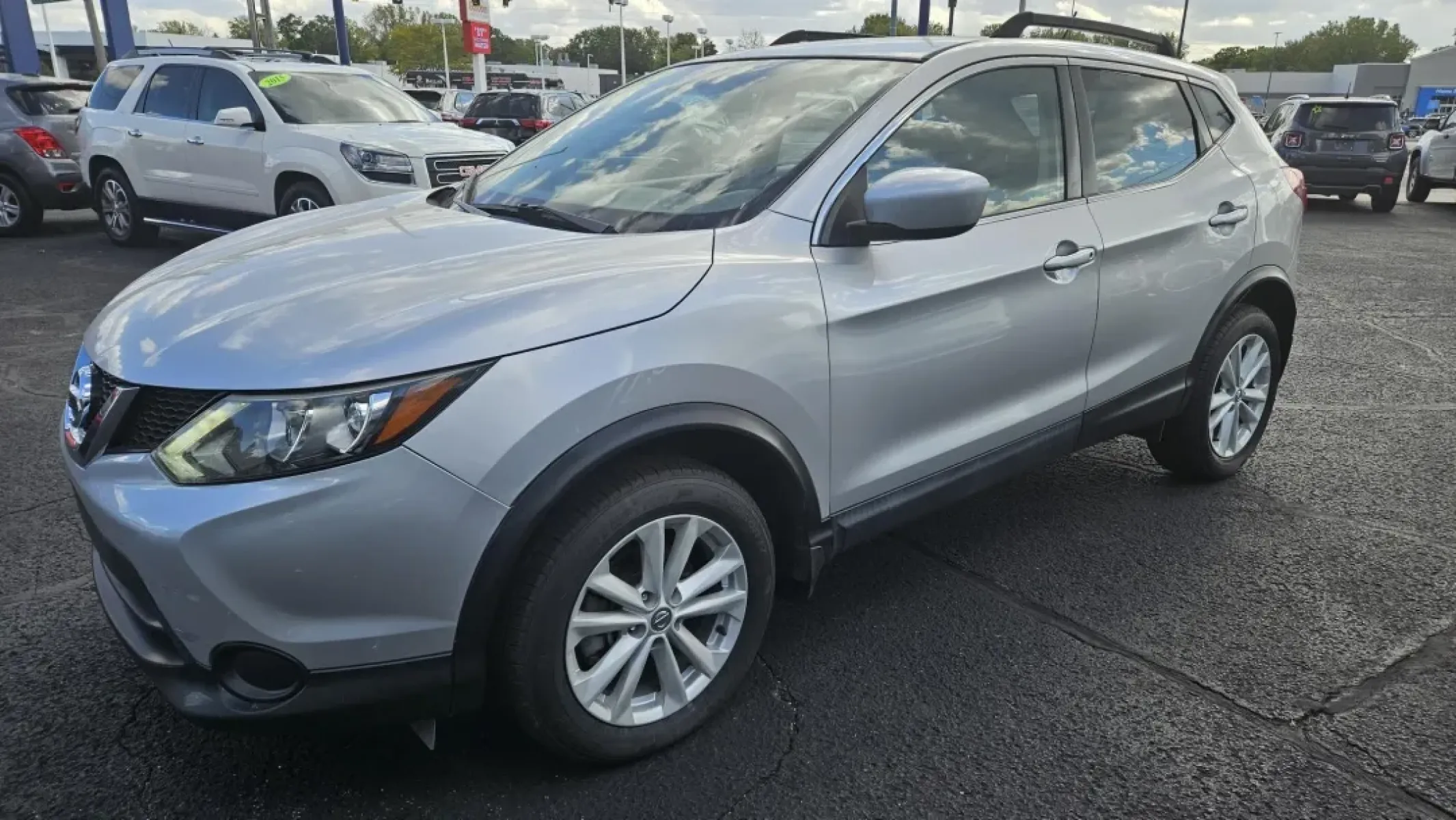 2017 Nissan Rogue (JN1BJ1CP1HW) with an Other engine, located at 5744 Central Avenue, Toledo, OH, 43615, (419) 724-0130, 41.676781, -83.682137 - **Elevate Your Adventures with the 2017 Nissan Rogue - Perfect for Family Road Trips and Daily Commutes!**<br /> <br /> Are you seeking a reliable, stylish, and versatile SUV that fits seamlessly into your active lifestyle? Look no further than this stunning 2017 Nissan Rogue, now available at Auto - Photo#1