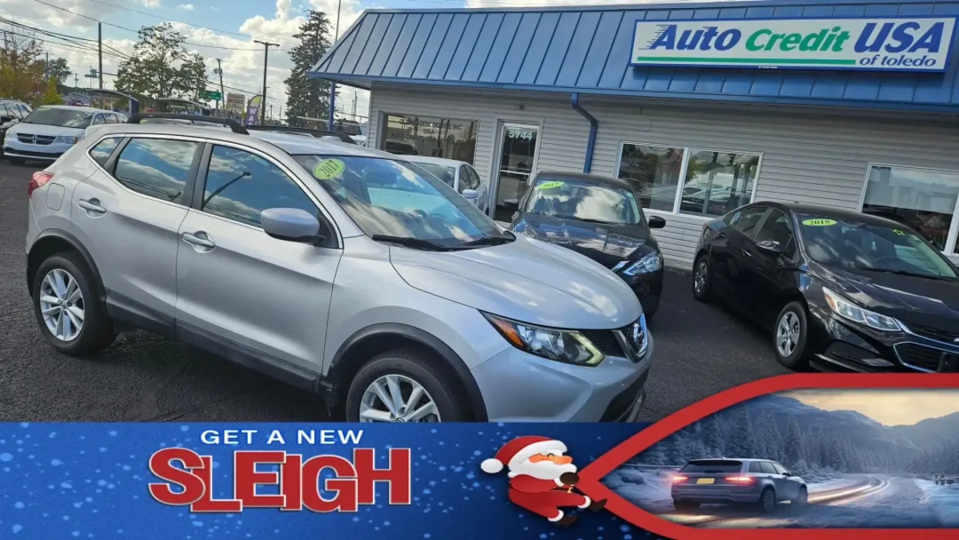 2017 Nissan Rogue (JN1BJ1CP1HW) with an Other engine, located at 5744 Central Avenue, Toledo, OH, 43615, (419) 724-0130, 41.676781, -83.682137 - **Elevate Your Adventures with the 2017 Nissan Rogue - Perfect for Family Road Trips and Daily Commutes!**<br /> <br /> Are you seeking a reliable, stylish, and versatile SUV that fits seamlessly into your active lifestyle? Look no further than this stunning 2017 Nissan Rogue, now available at Auto - Photo#0