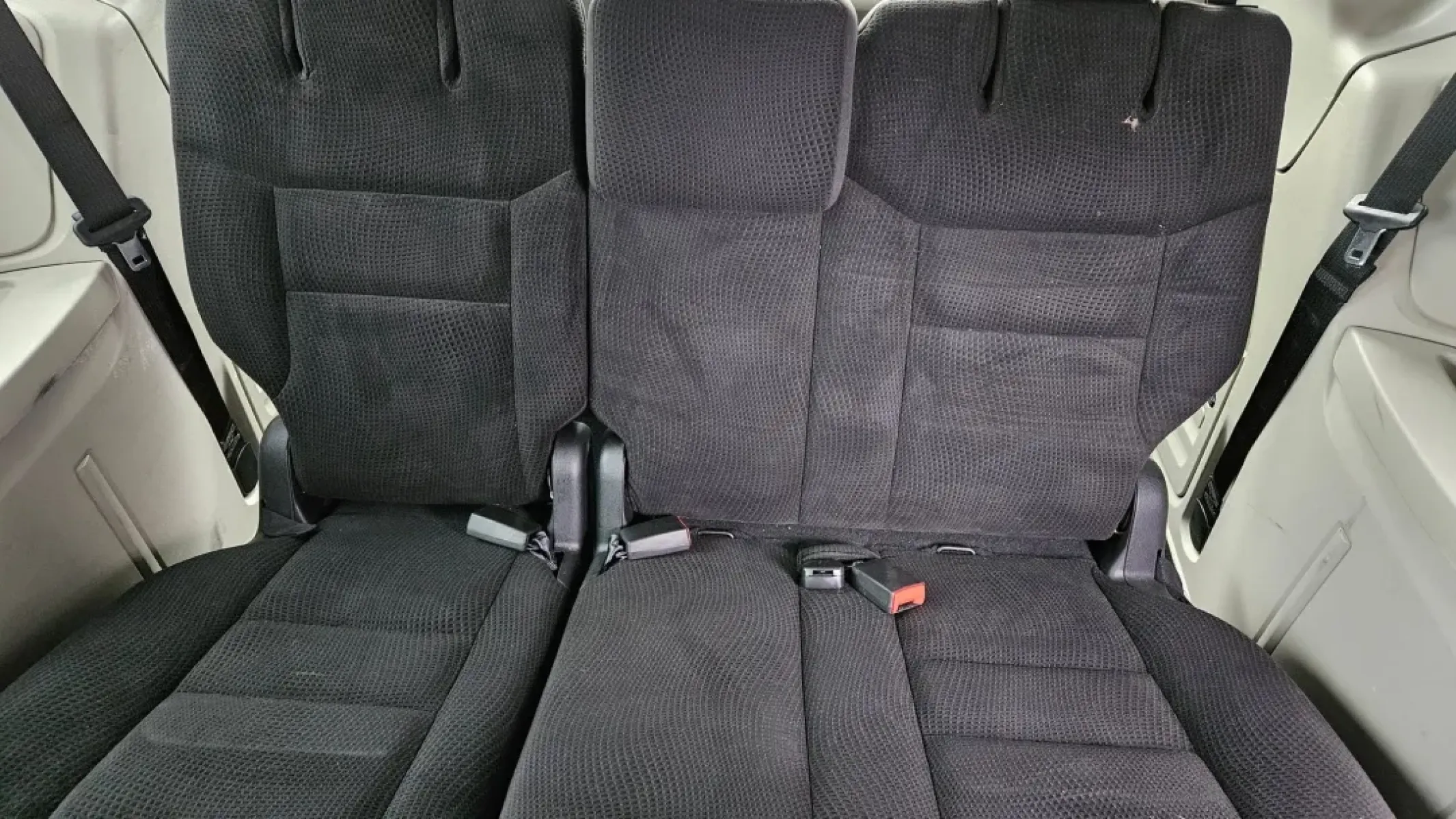 2019 Dodge Grand Caravan (2C4RDGBG3KR) with an Other engine, located at 5744 Central Avenue, Toledo, OH, 43615, (419) 724-0130, 41.676781, -83.682137 - **Elevate Your Family Adventures with the 2019 Dodge Grand Caravan Perfect for Growing Families!**<br /> <br /> Searching for a reliable vehicle that seamlessly fits into your bustling family lifestyle? Look no further than the 2019 Dodge Grand Caravan, available now at Auto Credit in Toledo, Ohio. - Photo#7