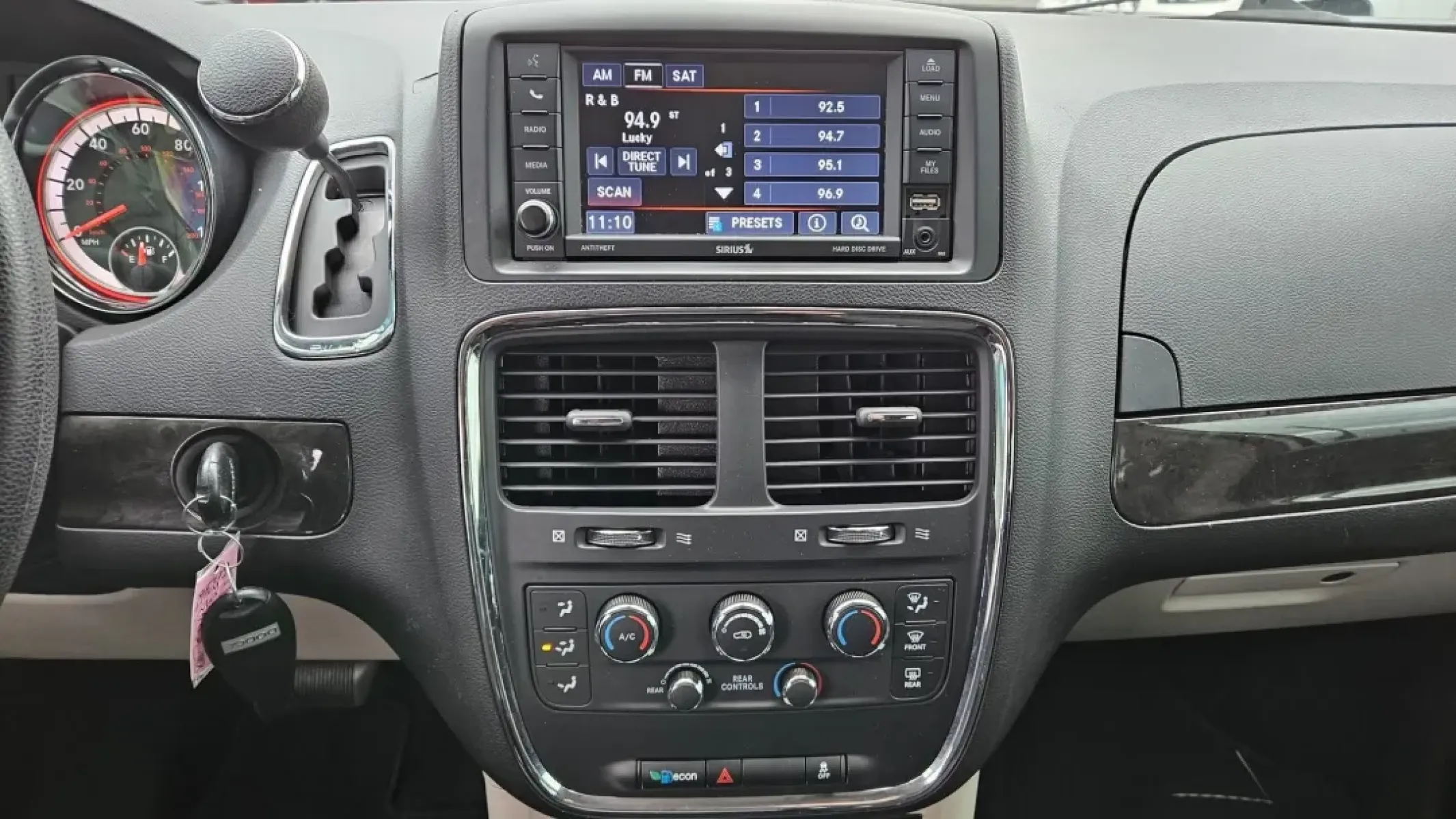 2019 Dodge Grand Caravan (2C4RDGBG3KR) with an Other engine, located at 5744 Central Avenue, Toledo, OH, 43615, (419) 724-0130, 41.676781, -83.682137 - **Elevate Your Family Adventures with the 2019 Dodge Grand Caravan Perfect for Growing Families!**<br /> <br /> Searching for a reliable vehicle that seamlessly fits into your bustling family lifestyle? Look no further than the 2019 Dodge Grand Caravan, available now at Auto Credit in Toledo, Ohio. - Photo#10
