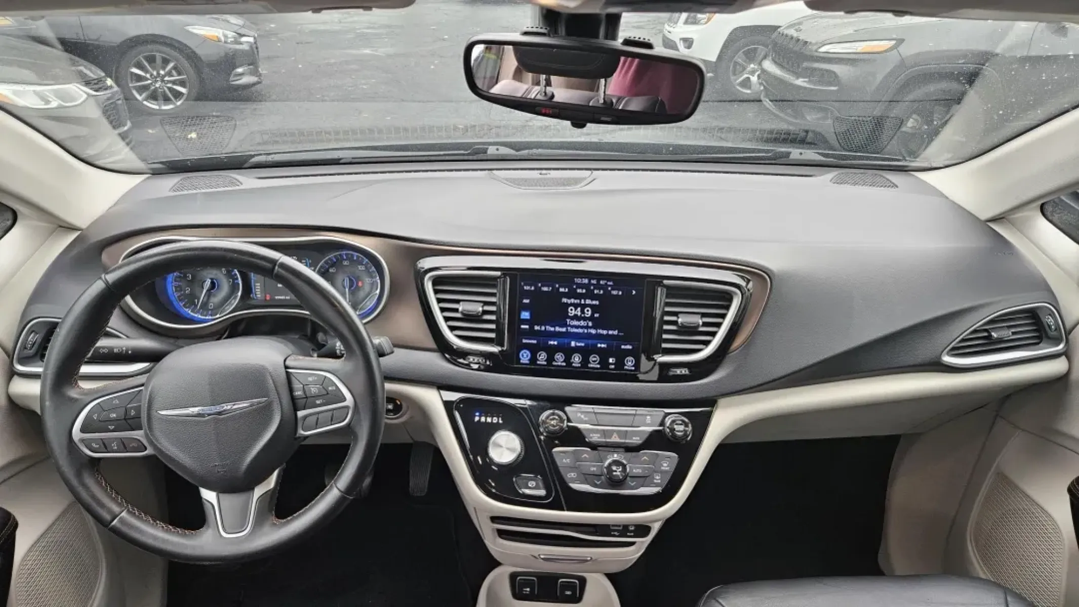 2017 Chrysler PACIFICA TOURING L (2C4RC1BG1HR) with an Other engine, located at 5744 Central Avenue, Toledo, OH, 43615, (419) 724-0130, 41.676781, -83.682137 - Discover the perfect blend of comfort and versatility with the 2017 Chrysler Pacifica Touring L, now available at Auto Credit in Toledo, Ohio. Whether you're a growing family needing ample space for kids and gear, or a commuter seeking a reliable vehicle for daily drives, this van is designed to mee - Photo#8