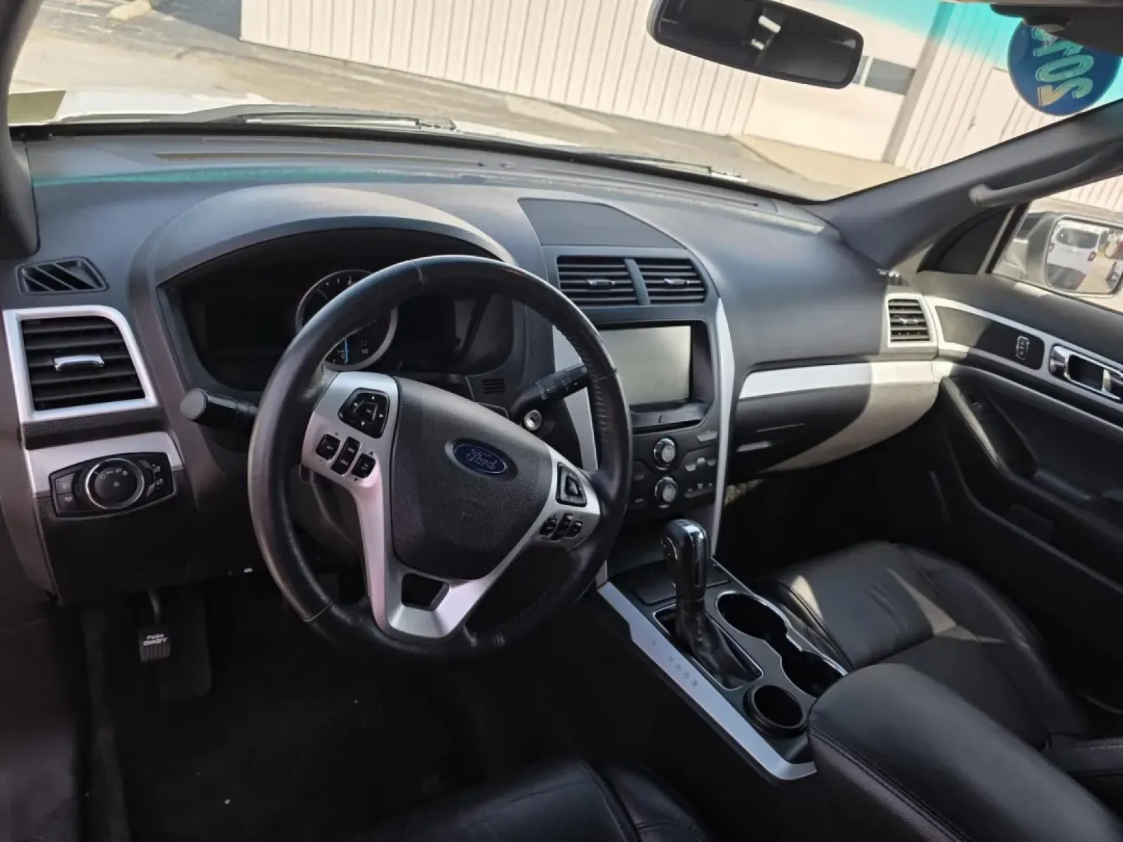 2015 Ford EXPLORER XLT (1FM5K7D86FG) with an Other engine, located at 15 Petro Dr, Warsaw, IN, 46582, (574) 306-0055, 41.273563, -85.857544 - Adventure awaits with this stunning 2015 Ford Explorer XLT, the perfect companion for families, commuters, and weekend warriors alike! Whether you're planning a family road trip to the scenic lakes of Warsaw, IN, or navigating through daily commutes, this versatile SUV is designed to meet all your l - Photo#4