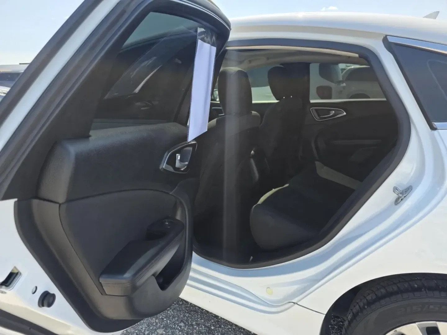 2016 Chrysler 200 LIMITED (1C3CCCAB1GN) with an Other engine, located at 15 Petro Dr, Warsaw, IN, 46582, (574) 306-0055, 41.273563, -85.857544 - **Elevate Your Daily Commute with the 2016 Chrysler 200 LIMITED at Auto Credit in Warsaw, IN!**<br /> <br /> Are you in search of a reliable vehicle that combines comfort, style, and affordability? Look no further than the 2016 Chrysler 200 LIMITED, available now at Auto Credit! This sedan is not ju - Photo#5