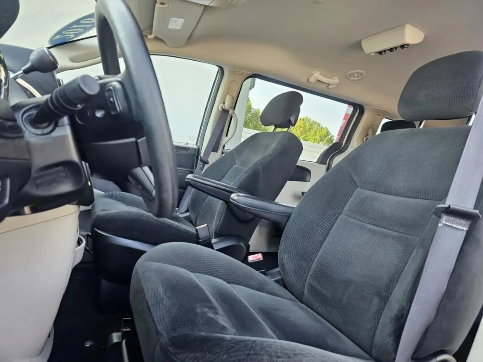 2019 Dodge Grand Caravan (2C4RDGCG8KR) with an Other engine, located at 502 South Main Street, Columbia City, IN, 46725, (260) 244-4645, 41.151382, -85.490578 - Are you ready to elevate family outings and weekend adventures? Look no further than this 2019 Dodge Grand Caravan, the ultimate vehicle designed for those who value space, comfort, and versatility. Whether you're shuttling the kids to soccer practice, embarking on a road trip, or simply running err - Photo#2