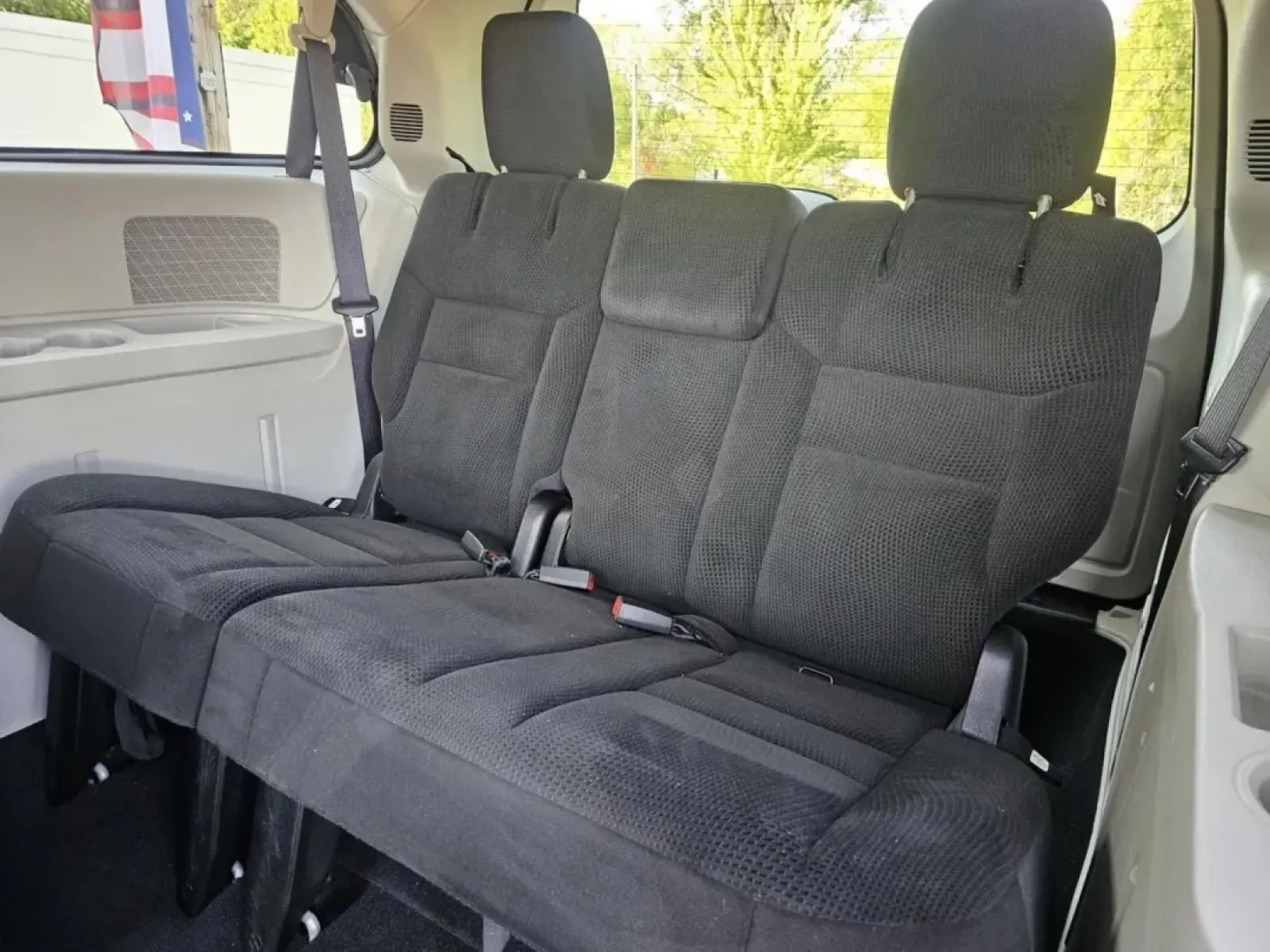 2019 Dodge Grand Caravan (2C4RDGCG8KR) with an Other engine, located at 502 South Main Street, Columbia City, IN, 46725, (260) 244-4645, 41.151382, -85.490578 - Are you ready to elevate family outings and weekend adventures? Look no further than this 2019 Dodge Grand Caravan, the ultimate vehicle designed for those who value space, comfort, and versatility. Whether you're shuttling the kids to soccer practice, embarking on a road trip, or simply running err - Photo#3