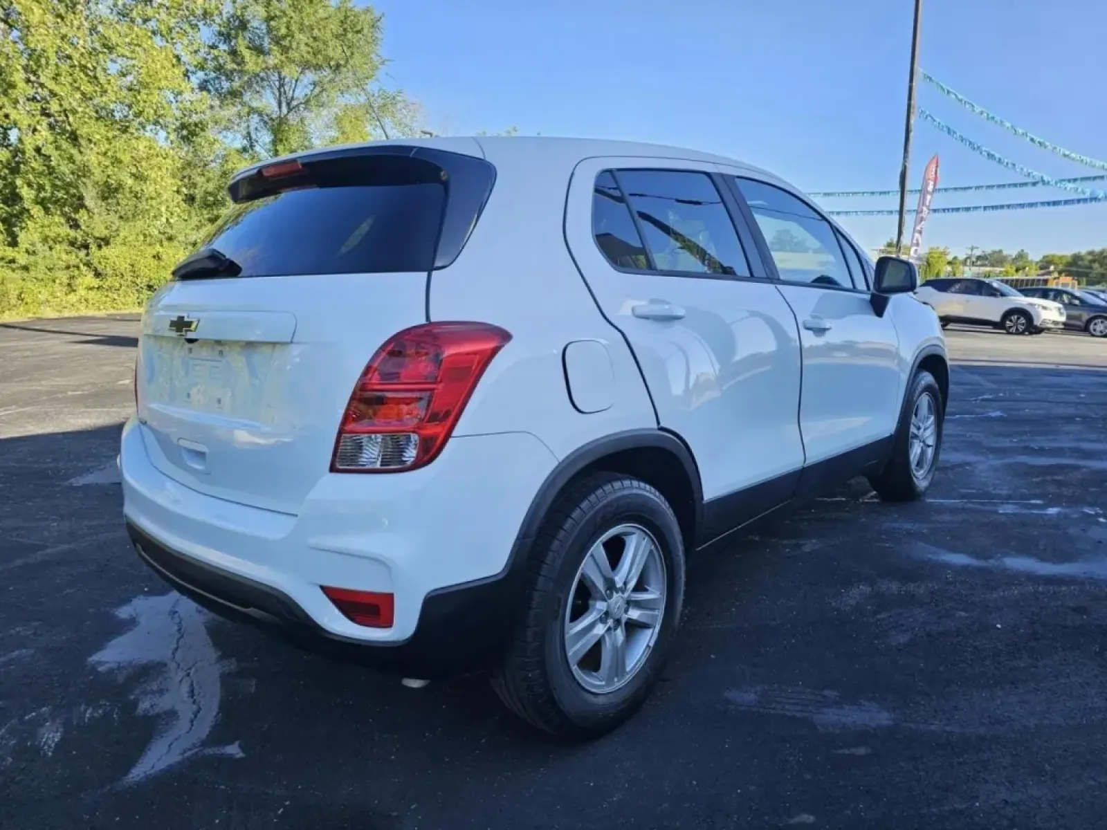 2020 Chevrolet TRAX (KL7CJKSB9LB) with an Other engine, located at 502 South Main Street, Columbia City, IN, 46725, (260) 244-4645, 41.151382, -85.490578 - Discover your next adventure with the 2020 Chevrolet Trax, now available at Auto Credit in Columbia City, Indiana! This compact SUV is perfect for daily commuters, growing families, and weekend explorers alike. With its impressive versatility and modern features, the Trax makes every trip enjoyable- - Photo#2