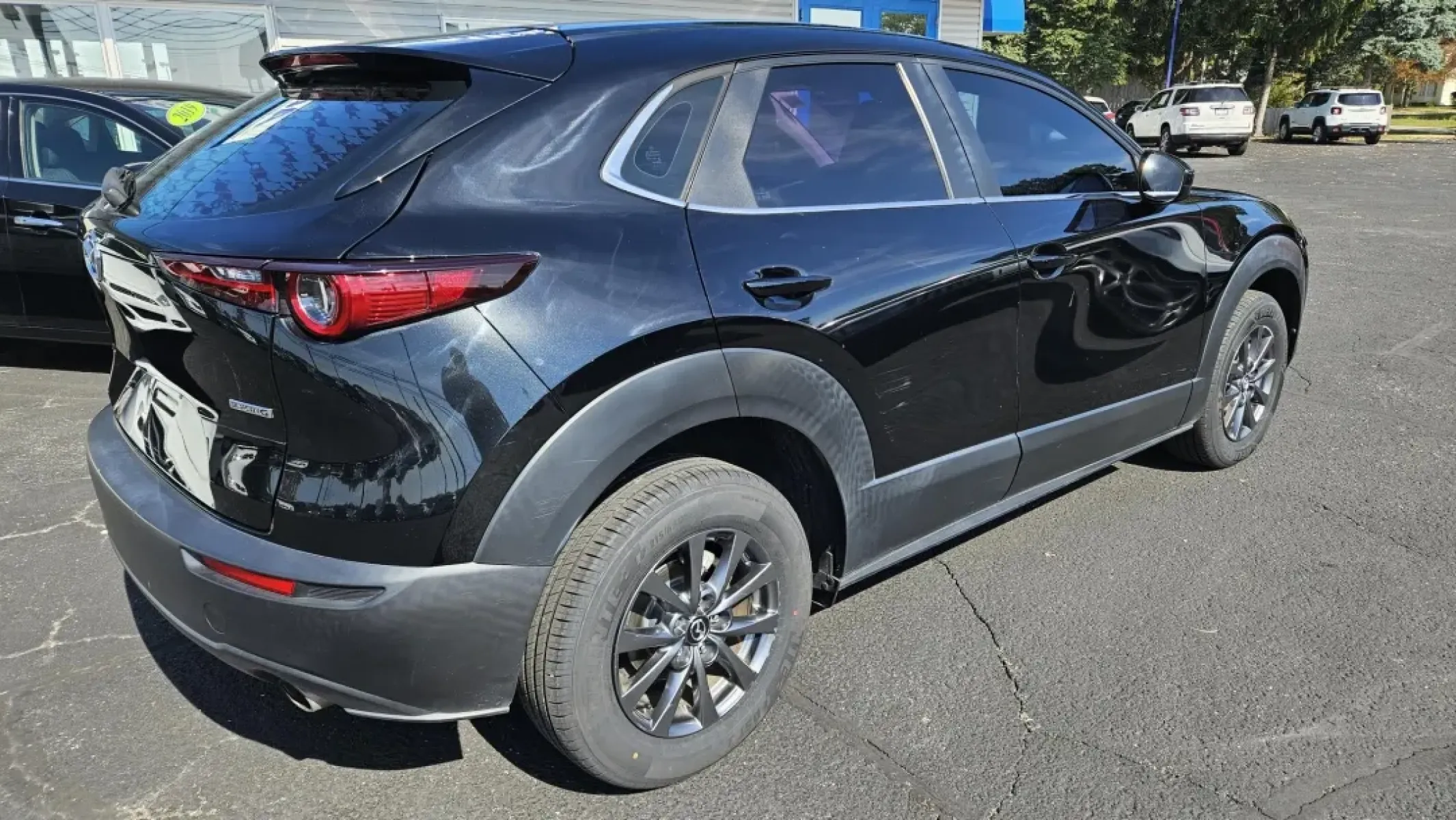 2021 Mazda CX-30 BASE (3MVDMAAL4MM) with an Other engine, located at 5744 Central Avenue, Toledo, OH, 43615, (419) 724-0130, 41.676781, -83.682137 - **Experience the Open Road with the 2021 Mazda CX-30 BASE Your Next Adventure Awaits!**<br /> <br /> If you're seeking the perfect vehicle for weekend getaways or daily commutes, the 2021 Mazda CX-30 BASE is a fabulous choice that merges style, comfort, and functionality. This SUV, available at Aut - Photo#3