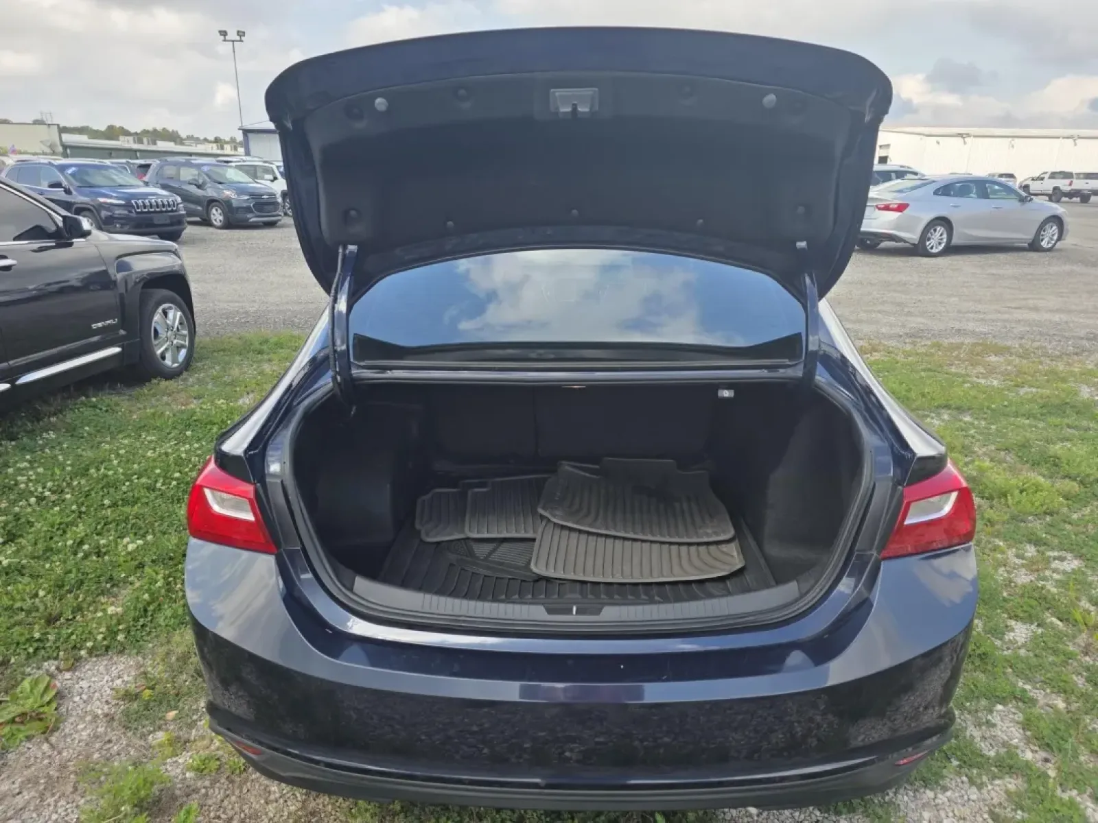 2018 Chevrolet MALIBU LS (1LS) (1G1ZB5ST0JF) with an Other engine, located at 15 Petro Dr, Warsaw, IN, 46582, (574) 306-0055, 41.273563, -85.857544 - Are you searching for a reliable sedan that fits seamlessly into your everyday life? Look no further than this stunning 2018 Chevrolet Malibu LS, available now at Auto Credit in Warsaw, Indiana. At our Buy Here Pay Here dealership, we specialize in helping customers like you, regardless of credit hi - Photo#15
