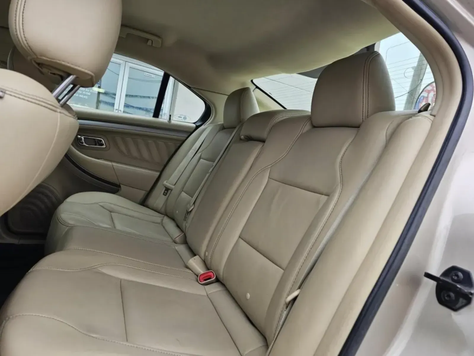 2017 Ford Taurus (1FAHP2E81HG) with an Other engine, located at 502 South Main Street, Columbia City, IN, 46725, (260) 244-4645, 41.151382, -85.490578 - Are you in the market for a reliable sedan that seamlessly fits into your busy lifestyle? Whether you're commuting to work, running errands, or embarking on weekend adventures, the 2017 Ford Taurus is an excellent choice for those seeking comfort, style, and performance. This spacious sedan is perfe - Photo#3