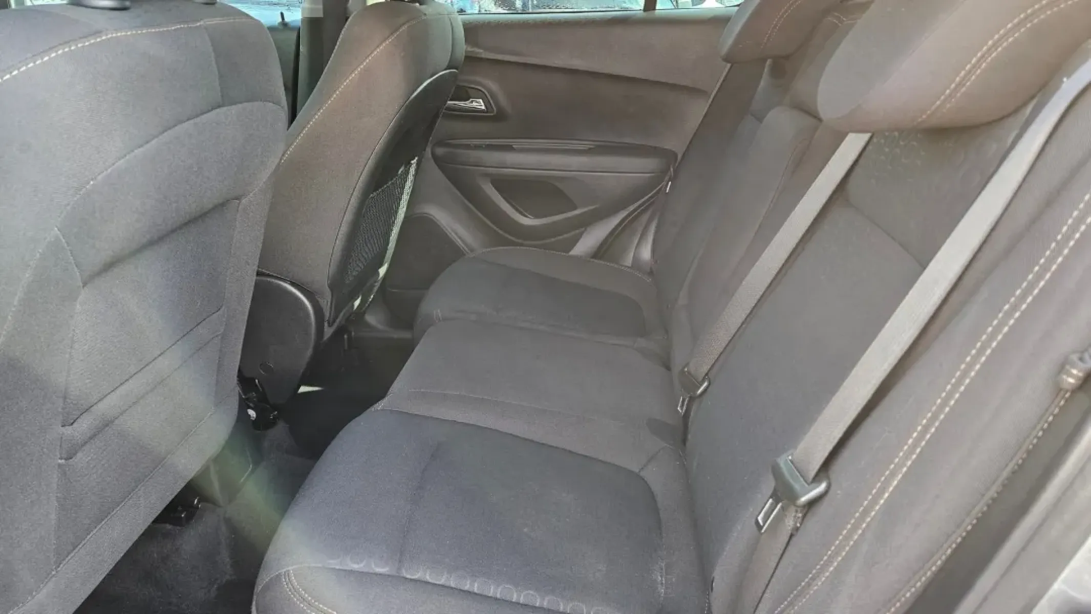 2020 Chevrolet TRAX LS (3GNCJKSB8LL) with an Other engine, located at 5744 Central Avenue, Toledo, OH, 43615, (419) 724-0130, 41.676781, -83.682137 - Are you searching for a versatile vehicle that fits perfectly into your busy lifestyle? Look no further than the 2020 Chevrolet Trax LS, an ideal choice for those who crave adventure without sacrificing comfort and convenience. Whether you're navigating the bustling streets of Toledo or embarking on - Photo#6