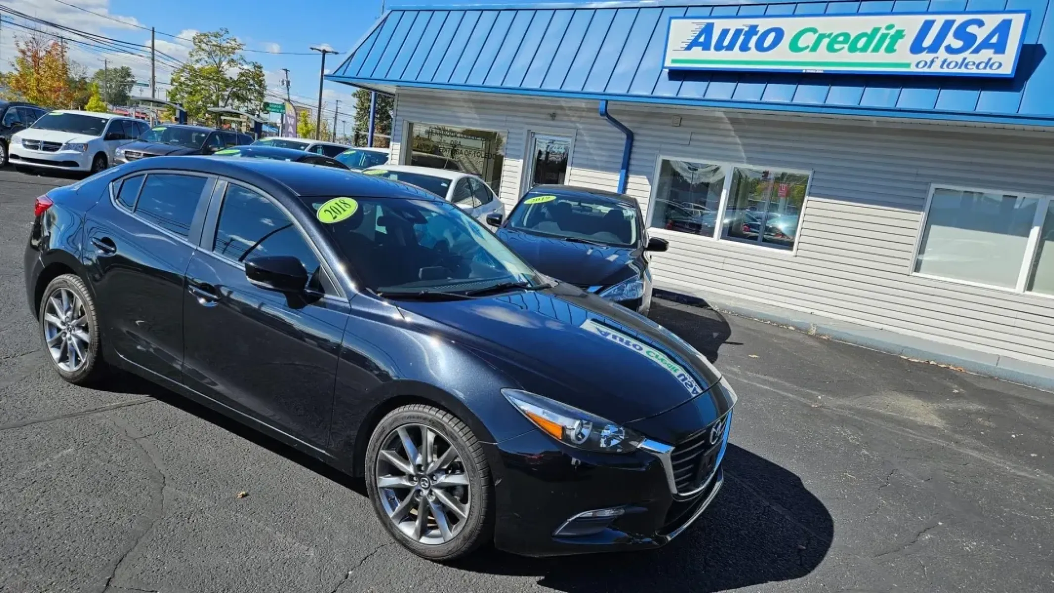 2018 Mazda MAZDA3 TOURING (3MZBN1V30JM) with an Other engine, located at 5744 Central Avenue, Toledo, OH, 43615, (419) 724-0130, 41.676781, -83.682137 - Are you seeking an ideal vehicle for your daily commute or weekend adventures without the pressure of high monthly payments? Look no further than this sleek 2018 Mazda MAZDA3 Touring, available now at Auto Credit in Toledo, OH. Designed for budget-conscious buyers, this sedan combines style, comfort - Photo#1
