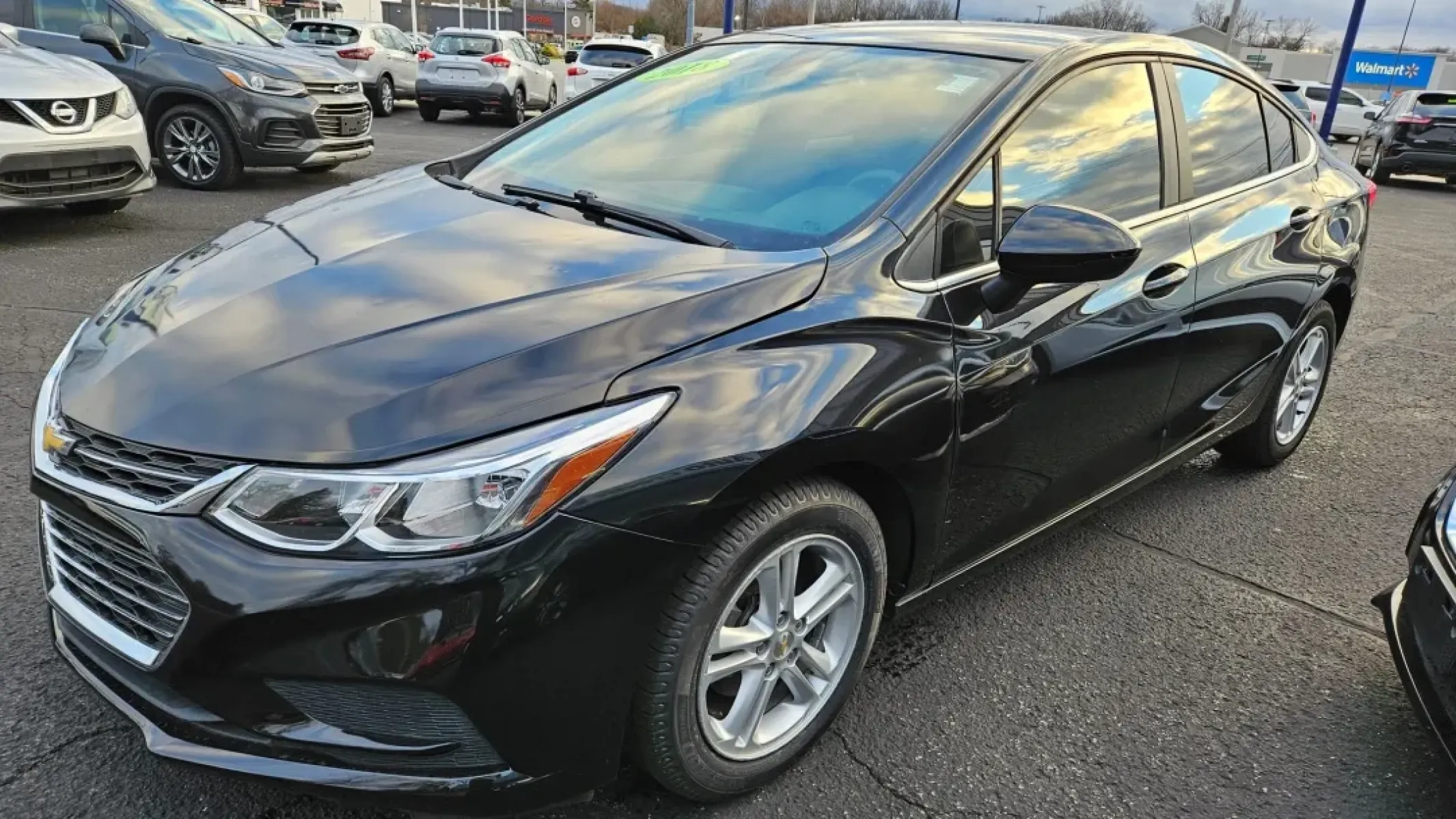 2018 Chevrolet CRUZE LT (1G1BE5SM0J7) with an Other engine, located at 5744 Central Avenue, Toledo, OH, 43615, (419) 724-0130, 41.676781, -83.682137 - Are you searching for the perfect vehicle that seamlessly fits into your busy lifestyle? Look no further than this versatile 2018 Chevrolet CRUZE LT, ideal for growing families, daily commuters, or anyone who enjoys the freedom of the open road. With its sleek black exterior and comfortable interior - Photo#1