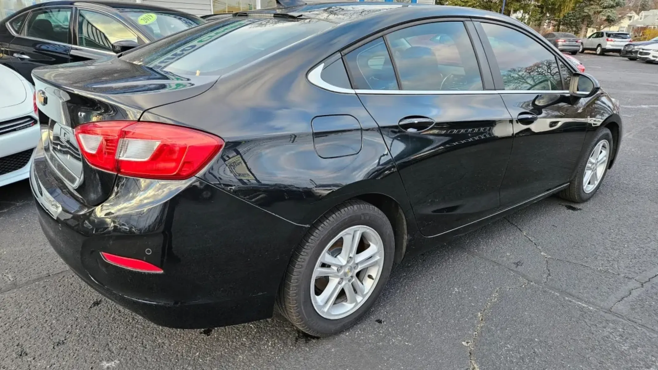 2018 Chevrolet CRUZE LT (1G1BE5SM0J7) with an Other engine, located at 5744 Central Avenue, Toledo, OH, 43615, (419) 724-0130, 41.676781, -83.682137 - Are you searching for the perfect vehicle that seamlessly fits into your busy lifestyle? Look no further than this versatile 2018 Chevrolet CRUZE LT, ideal for growing families, daily commuters, or anyone who enjoys the freedom of the open road. With its sleek black exterior and comfortable interior - Photo#3