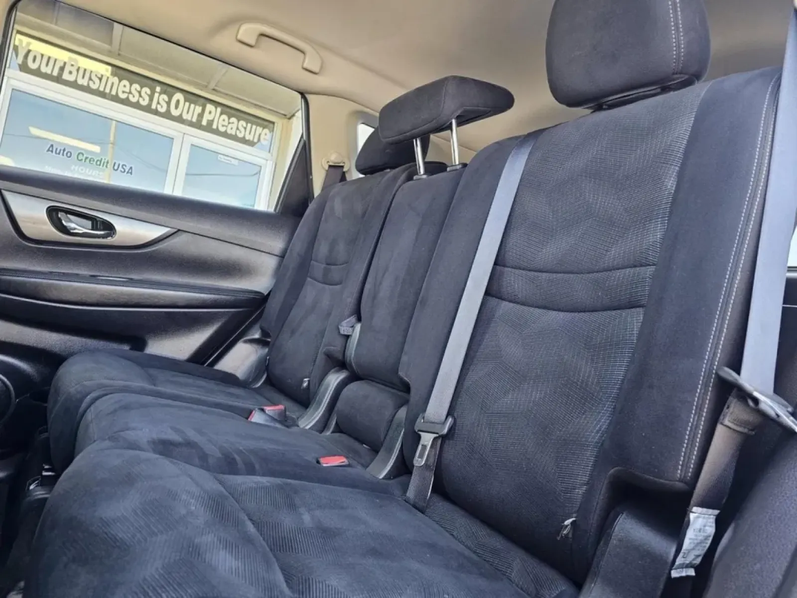 2016 Nissan Rogue (JN8AT2MT7GW) with an Other engine, located at 502 South Main Street, Columbia City, IN, 46725, (260) 244-4645, 41.151382, -85.490578 - Unleash your adventurous spirit and elevate your daily drives with this remarkable 2016 Nissan Rogue, now available at Auto Credit in Columbia City, Indiana. Whether you're navigating through busy urban streets, embarking on weekend getaways, or simply looking for a reliable family vehicle, this SUV - Photo#2