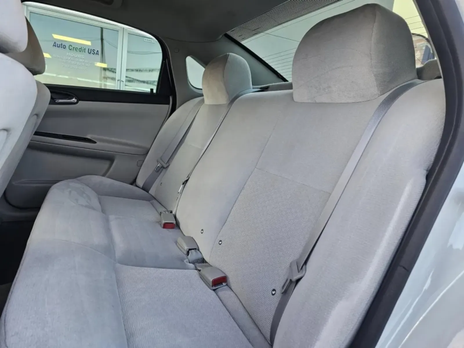 2016 Chevrolet IMPALA LIMITED LS (2G1WA5E34G1) with an Other engine, located at 502 South Main Street, Columbia City, IN, 46725, (260) 244-4645, 41.151382, -85.490578 - **Experience Comfort and Reliability with the 2016 Chevrolet Impala Limited LS - Perfect for Everyday Adventures!**<br /> <br /> Are you in the market for a dependable sedan that can seamlessly accommodate your daily commute, family outings, or weekend getaways? Look no further than this stylish 201 - Photo#3