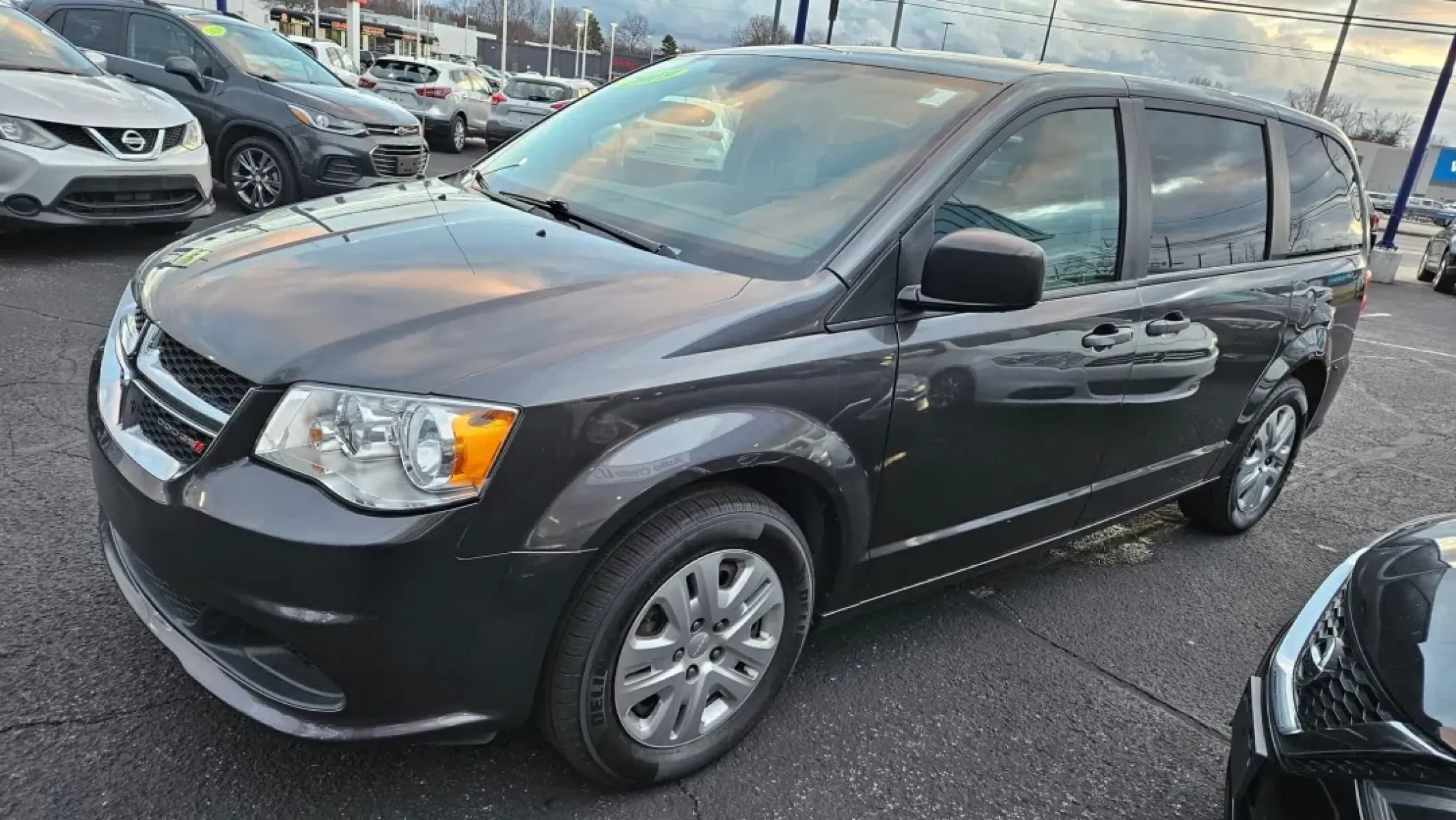 2019 Dodge Grand Caravan (2C4RDGBG0KR) with an Other engine, located at 5744 Central Avenue, Toledo, OH, 43615, (419) 724-0130, 41.676781, -83.682137 - **Unleash Your Family Adventures with the 2019 Dodge Grand Caravan!**<br /> <br /> Are you ready to transform your family outings from ordinary to extraordinary? The 2019 Dodge Grand Caravan is designed for those who crave versatility and comfort, making it the perfect choice for growing families or - Photo#1
