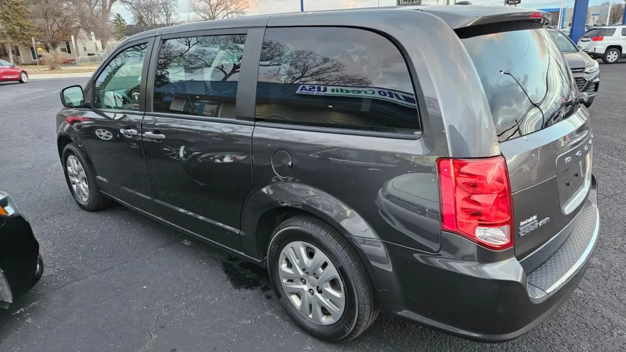 2019 Dodge Grand Caravan (2C4RDGBG0KR) with an Other engine, located at 5744 Central Avenue, Toledo, OH, 43615, (419) 724-0130, 41.676781, -83.682137 - **Unleash Your Family Adventures with the 2019 Dodge Grand Caravan!**<br /> <br /> Are you ready to transform your family outings from ordinary to extraordinary? The 2019 Dodge Grand Caravan is designed for those who crave versatility and comfort, making it the perfect choice for growing families or - Photo#2