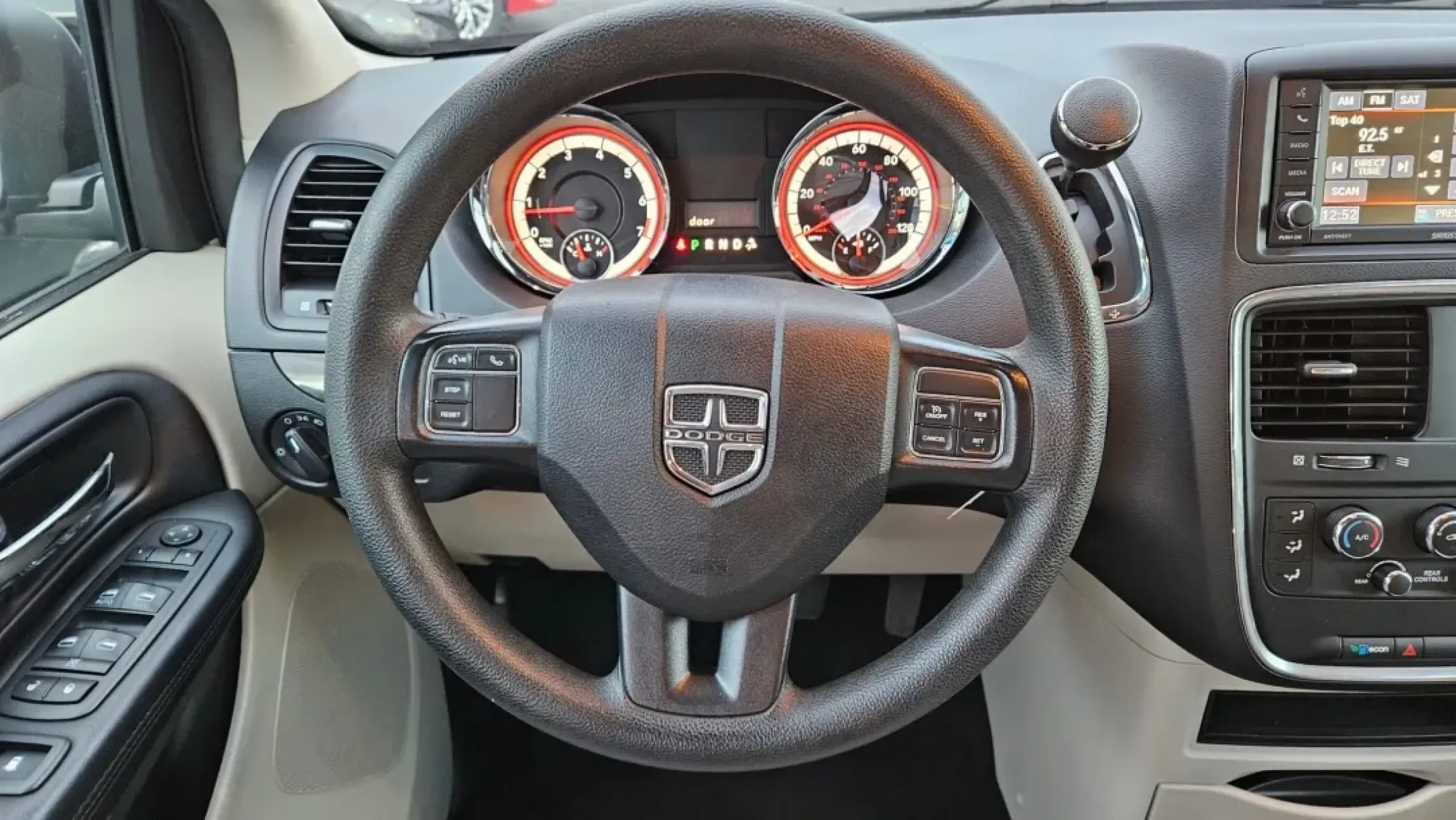 2019 Dodge Grand Caravan (2C4RDGBG0KR) with an Other engine, located at 5744 Central Avenue, Toledo, OH, 43615, (419) 724-0130, 41.676781, -83.682137 - **Unleash Your Family Adventures with the 2019 Dodge Grand Caravan!**<br /> <br /> Are you ready to transform your family outings from ordinary to extraordinary? The 2019 Dodge Grand Caravan is designed for those who crave versatility and comfort, making it the perfect choice for growing families or - Photo#9