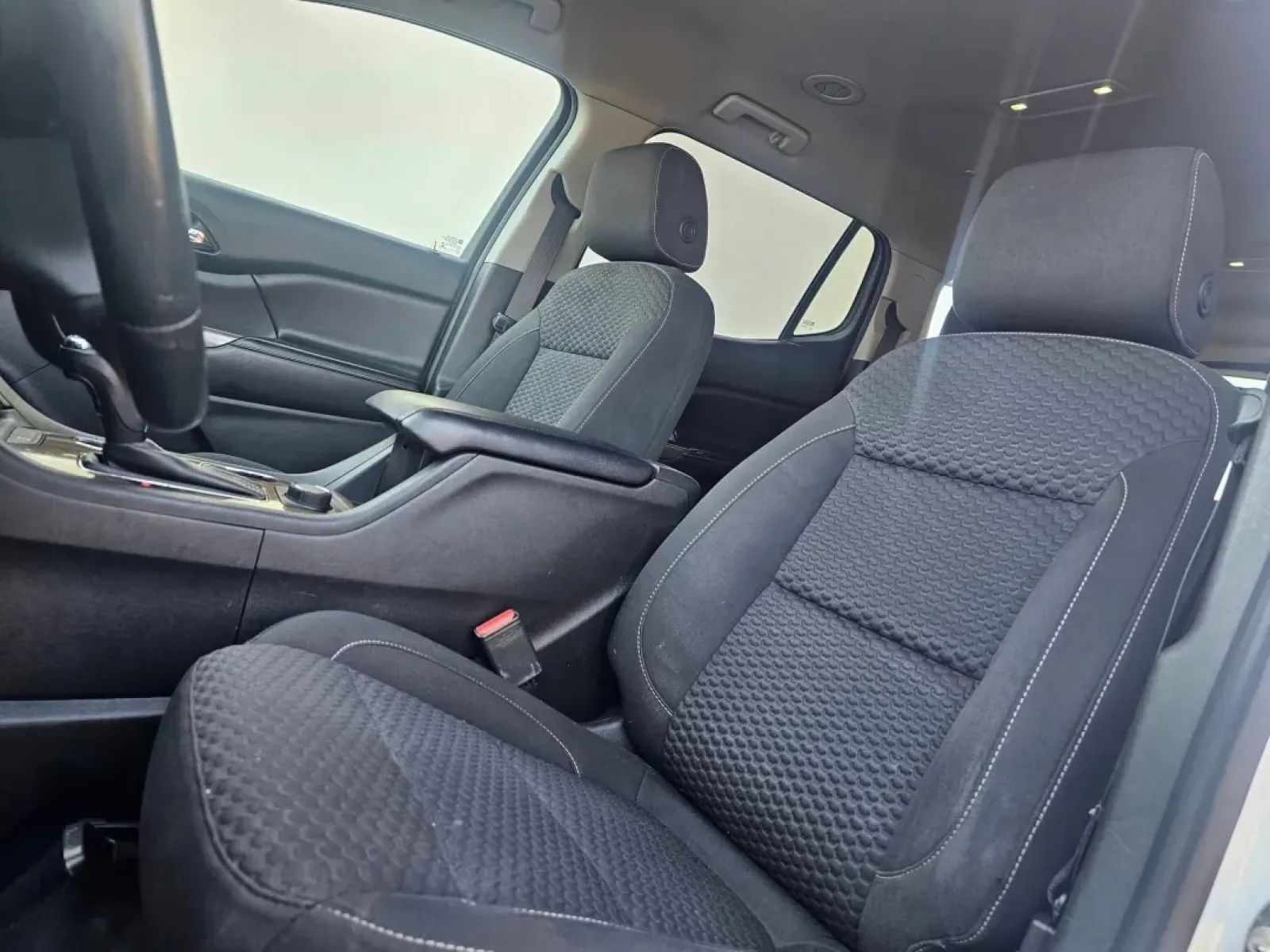 2017 GMC Acadia (1GKKNRLA0HZ) with an Other engine, located at 502 South Main Street, Columbia City, IN, 46725, (260) 244-4645, 41.151382, -85.490578 - **Discover Your Next Adventure with the 2017 GMC Acadia at Auto Credit!** <br /> <br /> Are you ready to take your family on unforgettable road trips or enjoy weekend adventures? Look no further! The 2017 GMC Acadia, available at Auto Credit in Columbia City, Indiana, is the perfect SUV for those wh - Photo#2