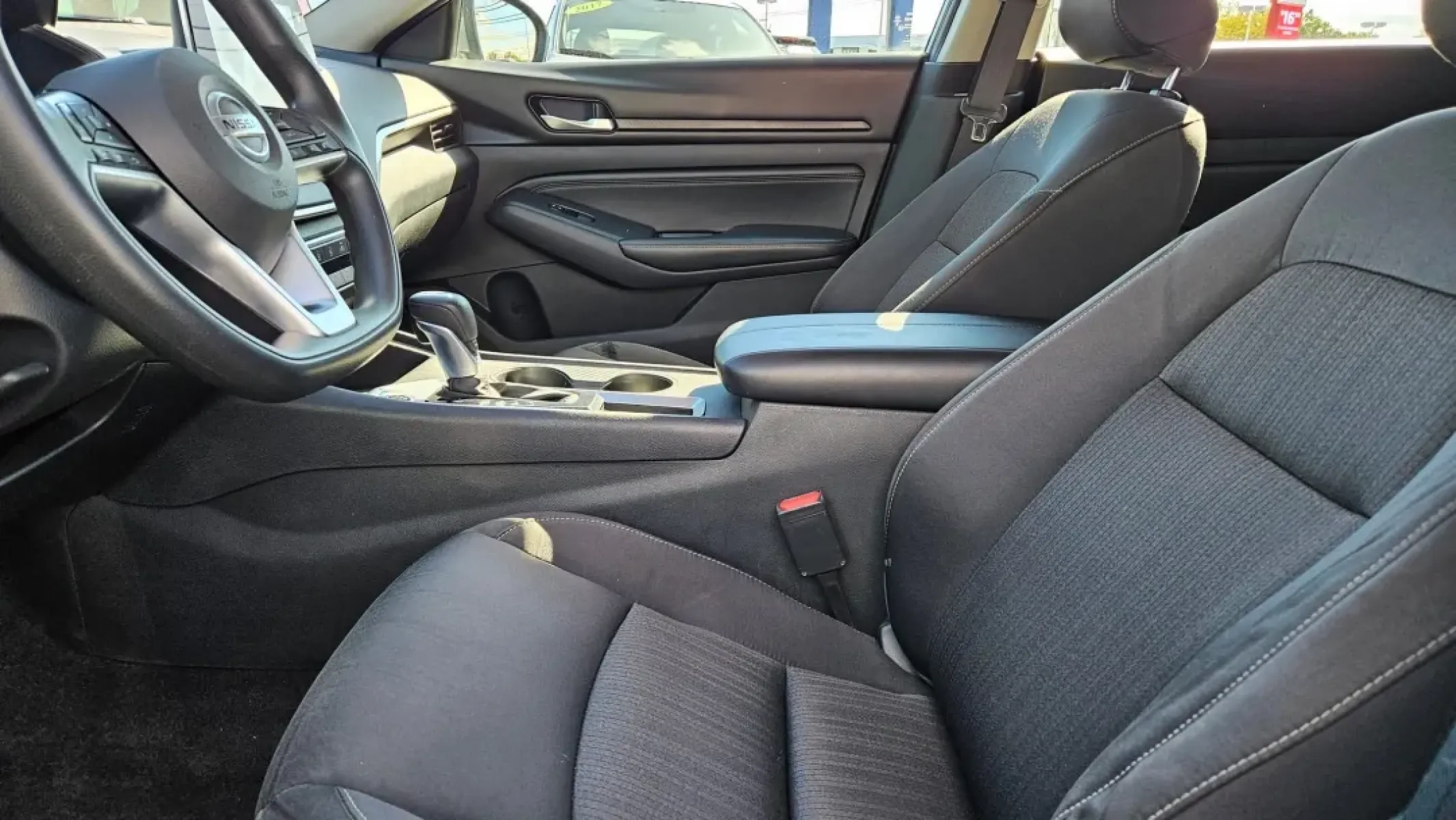 2020 Nissan Altima (1N4BL4BV4LC) with an Other engine, located at 5744 Central Avenue, Toledo, OH, 43615, (419) 724-0130, 41.676781, -83.682137 - ### Discover Your Next Adventure with the 2020 Nissan Altima at Auto Credit<br /> <br /> If you're searching for a reliable vehicle that balances style, comfort, and practicality, look no further than this stunning 2020 Nissan Altima, available now at Auto Credit in Toledo, Ohio. Designed for those - Photo#9