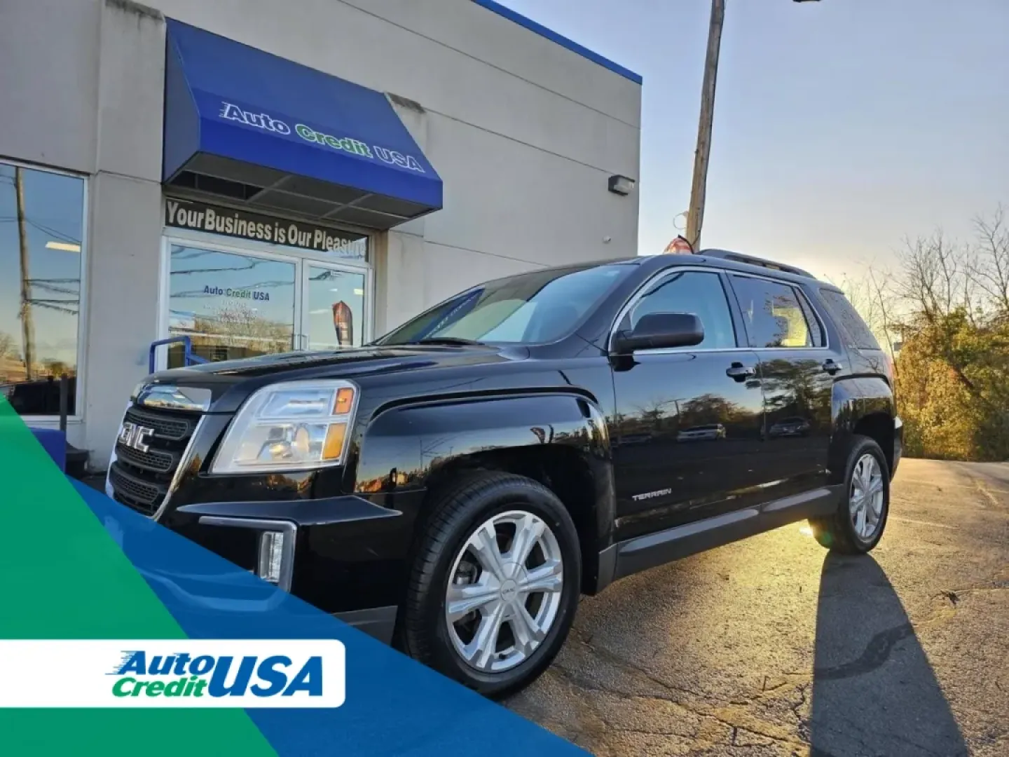 2017 GMC TERRAIN (2GKALNEKXH6) with an Other engine, located at 502 South Main Street, Columbia City, IN, 46725, (260) 244-4645, 41.151382, -85.490578 - Are you ready to elevate your driving experience? The perfect blend of style, comfort, and functionality awaits you with this 2017 GMC Terrain SLE2. Whether you're a growing family, a daily commuter, or someone who enjoys weekend adventures, this SUV is designed to meet your lifestyle needs. With it - Photo#0