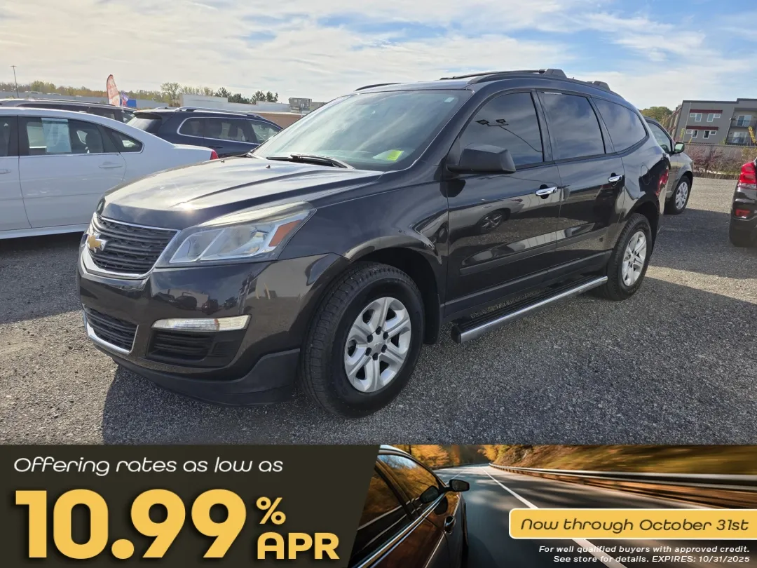 photo of 2017 Chevrolet TRAVERSE LS 