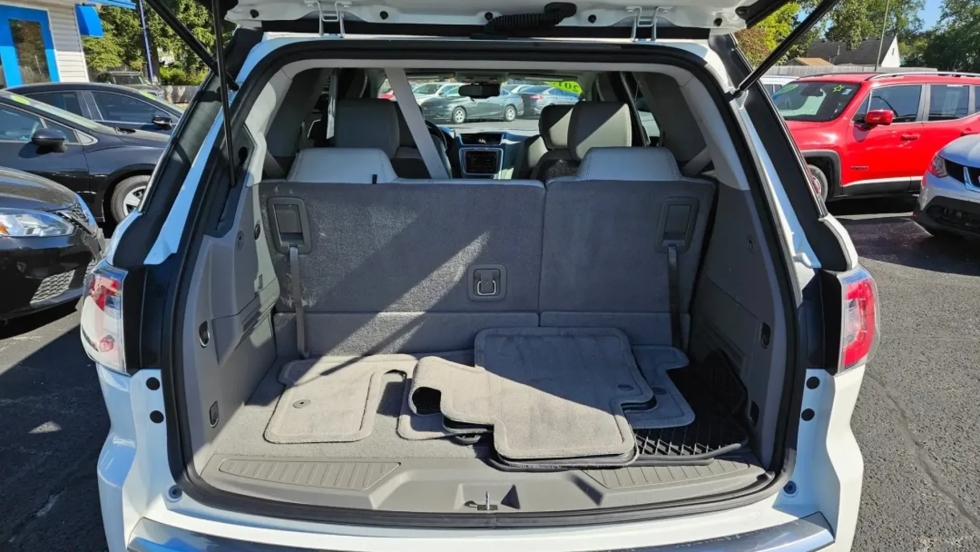 2015 GMC Acadia (1GKKRRKD0FJ) with an Other engine, located at 5744 Central Avenue, Toledo, OH, 43615, (419) 724-0130, 41.676781, -83.682137 - **Unleash Your Adventurous Spirit with the 2015 GMC Acadia - Perfect for Family Journeys and Weekend Getaways!**<br /> <br /> Are you in search of a versatile and spacious vehicle that can easily accommodate your growing family or weekend adventures? Look no further! The 2015 GMC Acadia is the perfe - Photo#4