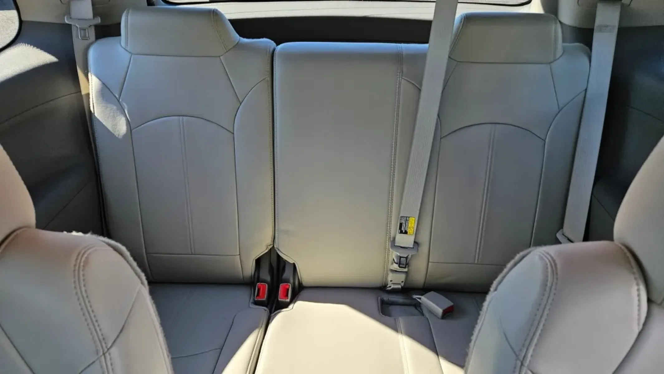 2015 GMC Acadia (1GKKRRKD0FJ) with an Other engine, located at 5744 Central Avenue, Toledo, OH, 43615, (419) 724-0130, 41.676781, -83.682137 - **Unleash Your Adventurous Spirit with the 2015 GMC Acadia - Perfect for Family Journeys and Weekend Getaways!**<br /> <br /> Are you in search of a versatile and spacious vehicle that can easily accommodate your growing family or weekend adventures? Look no further! The 2015 GMC Acadia is the perfe - Photo#5