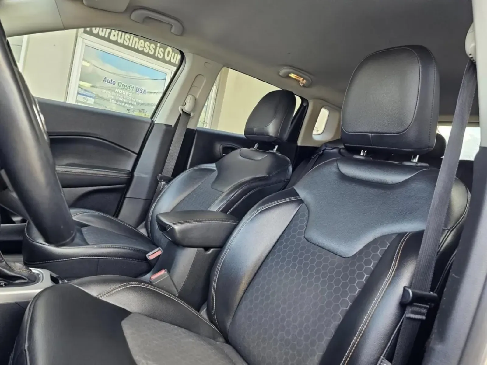 2018 Jeep Compass (3C4NJCBB6JT) with an Other engine, located at 502 South Main Street, Columbia City, IN, 46725, (260) 244-4645, 41.151382, -85.490578 - **Adventure Awaits with the 2018 Jeep Compass: Your Perfect SUV for Every Journey!**<br /> <br /> Are you ready to elevate your driving experience? Whether you're planning a weekend getaway with the family, commuting to work, or navigating city streets, the 2018 Jeep Compass is the SUV that meets al - Photo#2