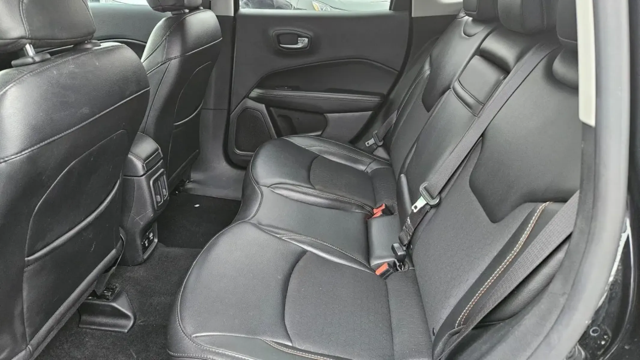 2019 Jeep Compass (3C4NJCBB1KT) with an Other engine, located at 5744 Central Avenue, Toledo, OH, 43615, (419) 724-0130, 41.676781, -83.682137 - **Adventure Awaits with the 2019 Jeep Compass Your Perfect Companion for Weekend Getaways!**<br /> <br /> If you're looking for the ideal vehicle to enhance your lifestyle and tackle your daily adventures, the 2019 Jeep Compass is the SUV for you. Whether you're cruising through Toledo's beautiful - Photo#6