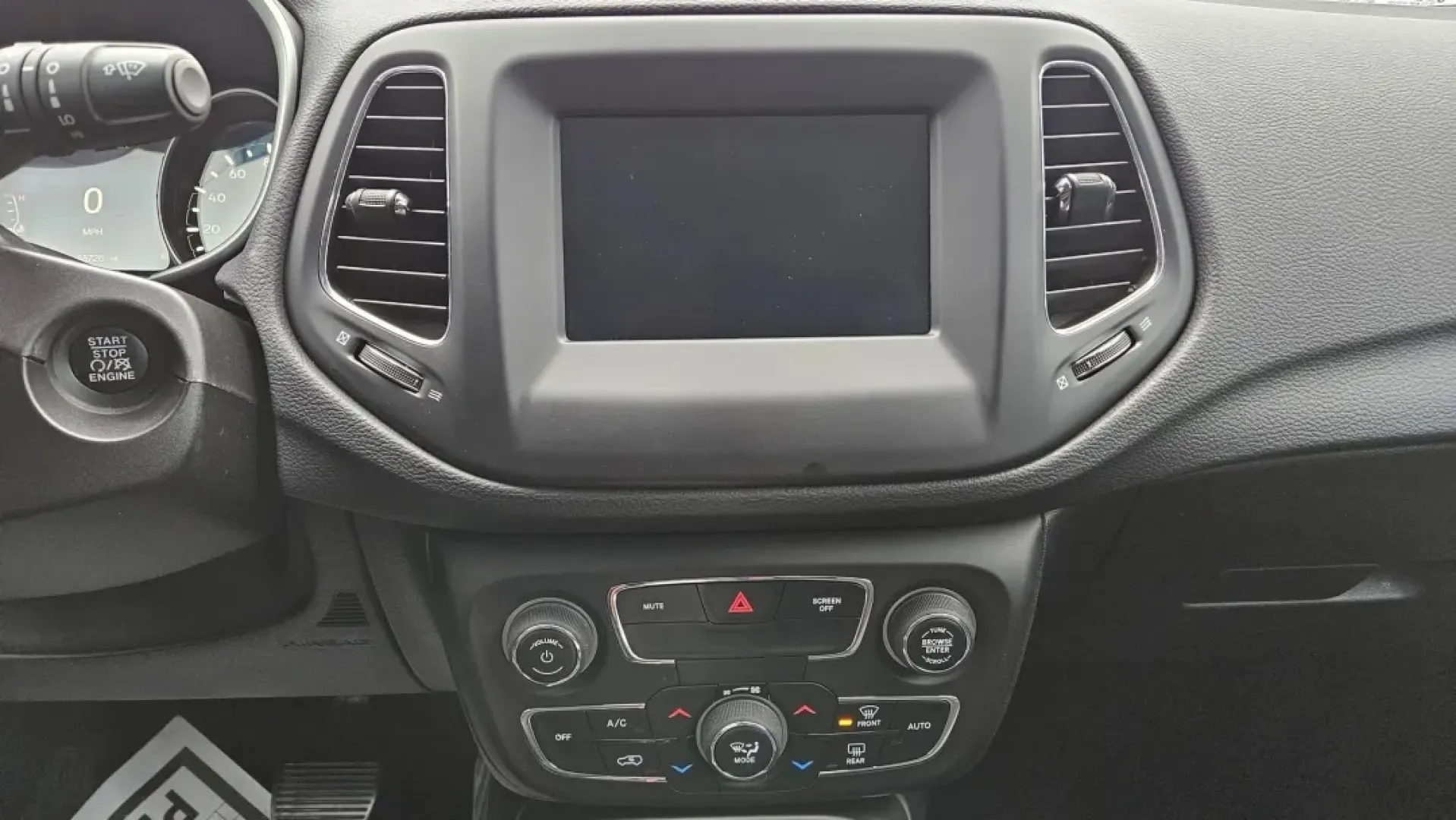 2019 Jeep Compass (3C4NJCBB1KT) with an Other engine, located at 5744 Central Avenue, Toledo, OH, 43615, (419) 724-0130, 41.676781, -83.682137 - **Adventure Awaits with the 2019 Jeep Compass Your Perfect Companion for Weekend Getaways!**<br /> <br /> If you're looking for the ideal vehicle to enhance your lifestyle and tackle your daily adventures, the 2019 Jeep Compass is the SUV for you. Whether you're cruising through Toledo's beautiful - Photo#10