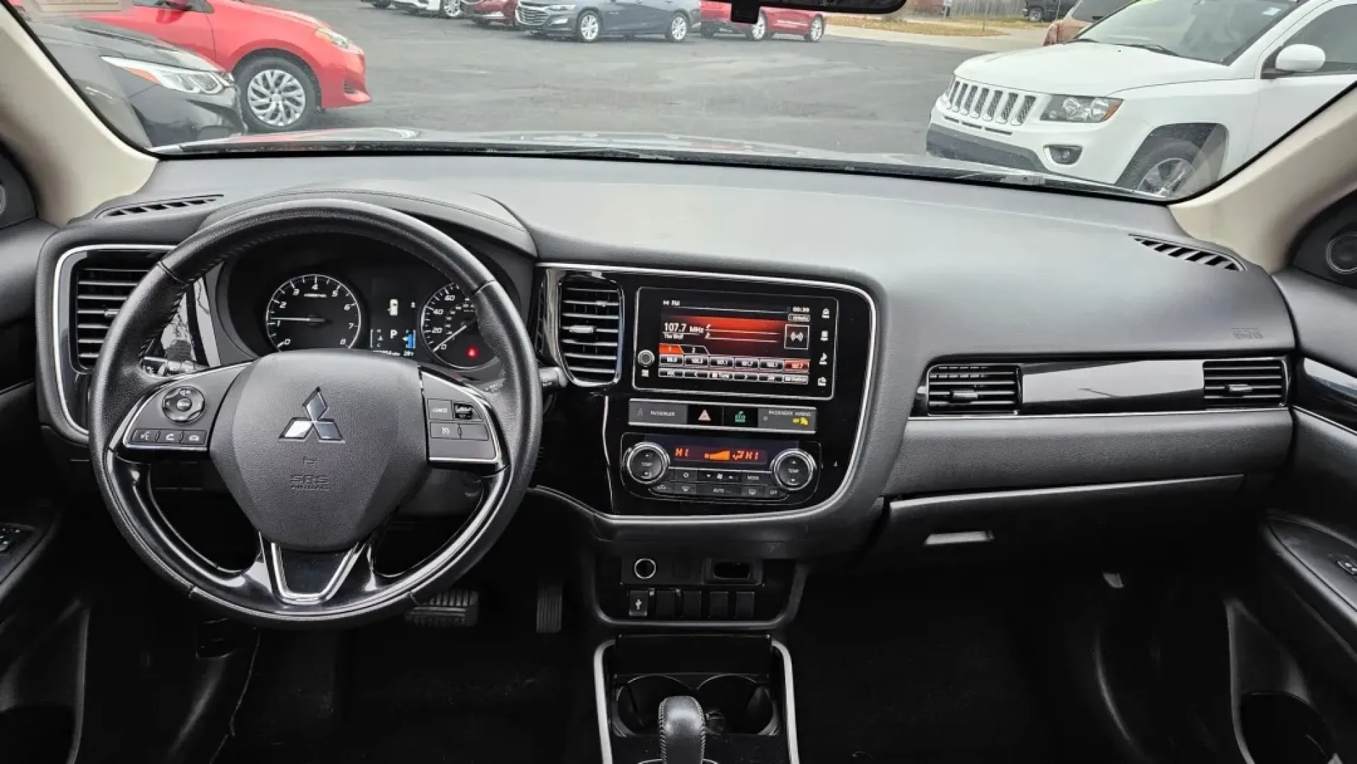 2019 Mitsubishi Outlander (JA4AD3A31KZ) with an Other engine, located at 5744 Central Avenue, Toledo, OH, 43615, (419) 724-0130, 41.676781, -83.682137 - **Discover Your Next Adventure with a 2019 Mitsubishi Outlander at Auto Credit in Toledo, OH!**<br /> <br /> Are you looking for the perfect vehicle to enhance your family's lifestyle, fit your daily commute, or accompany you on weekend getaways? Look no further! The 2019 Mitsubishi Outlander is the - Photo#8