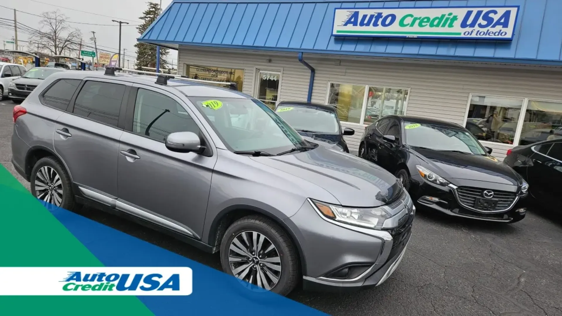 2019 Mitsubishi Outlander (JA4AD3A31KZ) with an Other engine, located at 5744 Central Avenue, Toledo, OH, 43615, (419) 724-0130, 41.676781, -83.682137 - **Discover Your Next Adventure with a 2019 Mitsubishi Outlander at Auto Credit in Toledo, OH!**<br /> <br /> Are you looking for the perfect vehicle to enhance your family's lifestyle, fit your daily commute, or accompany you on weekend getaways? Look no further! The 2019 Mitsubishi Outlander is the - Photo#0