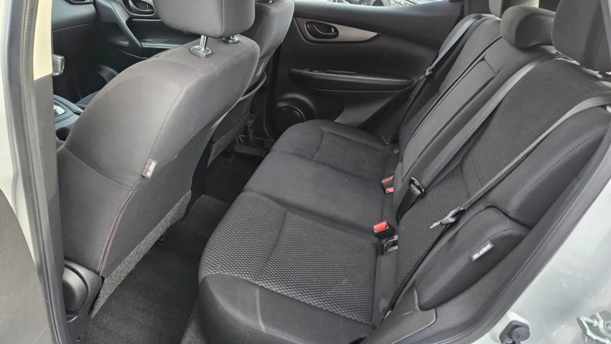 2021 Nissan Rogue (JN1BJ1AV9MW) with an Other engine, located at 5744 Central Avenue, Toledo, OH, 43615, (419) 724-0130, 41.676781, -83.682137 - **Adventure Awaits: Drive Home a 2021 Nissan Rogue Today!** <br /> <br /> Are you ready to elevate your lifestyle with a vehicle that complements your everyday adventures? Look no further! This 2021 Nissan Rogue is the perfect SUV for those who love to explore the great outdoors or need a reliable - Photo#5