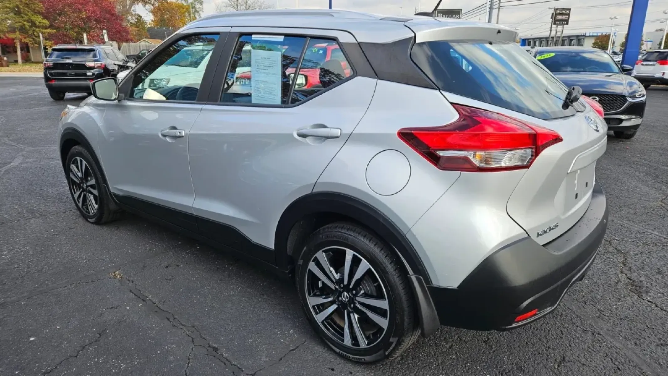 2018 Nissan KICKS SR; S; SV (3N1CP5CU4JL) with an Other engine, located at 5744 Central Avenue, Toledo, OH, 43615, (419) 724-0130, 41.676781, -83.682137 - ### Discover Your Next Adventure with the 2018 Nissan KICKS SR at Auto Credit in Toledo, OH!<br /> <br /> Are you ready for your next journey? Whether you're navigating the bustling streets of Toledo or planning a weekend getaway to the scenic shores of Lake Erie, the 2018 Nissan KICKS SR is the per - Photo#3