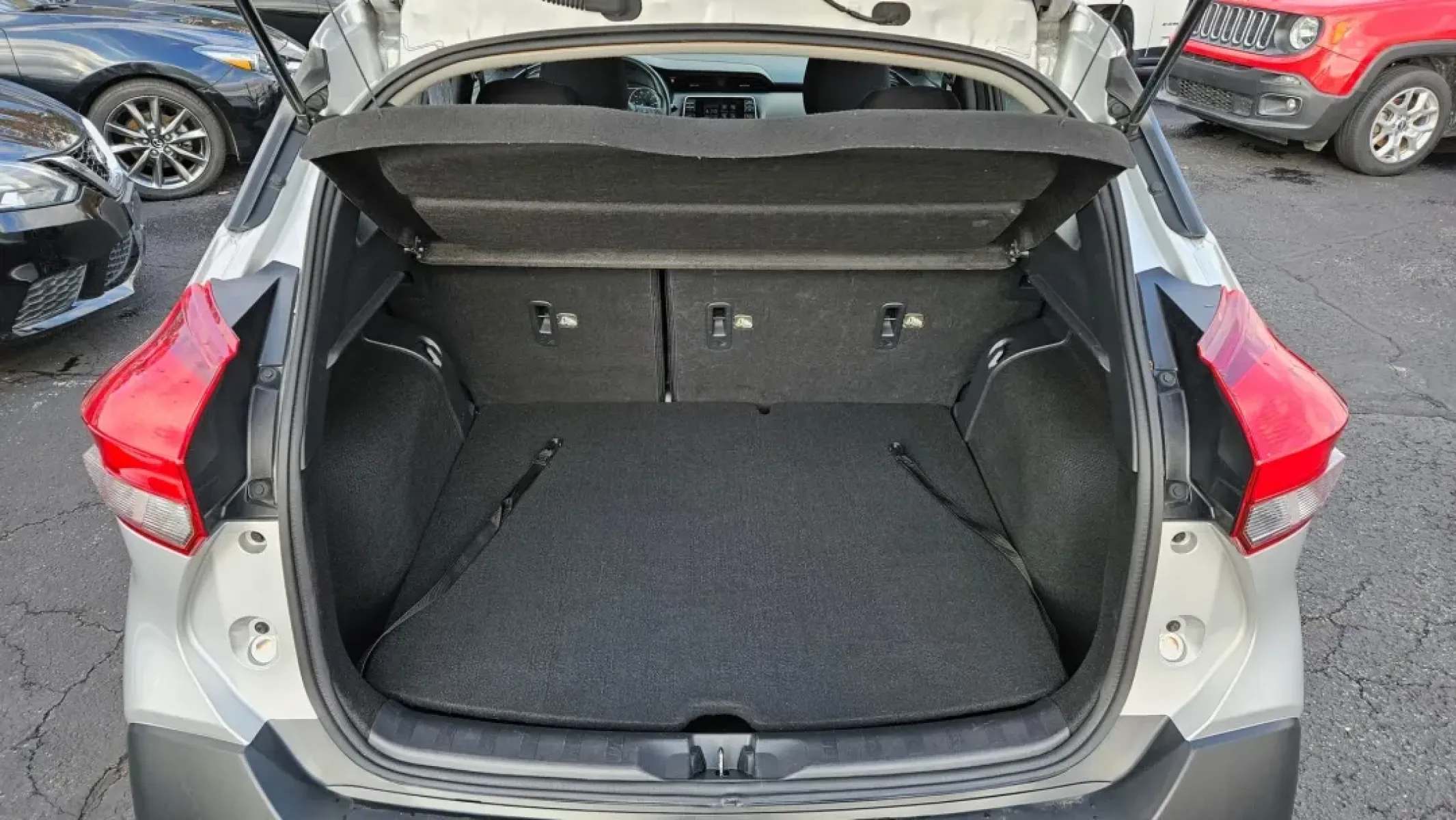 2018 Nissan KICKS SR; S; SV (3N1CP5CU4JL) with an Other engine, located at 5744 Central Avenue, Toledo, OH, 43615, (419) 724-0130, 41.676781, -83.682137 - ### Discover Your Next Adventure with the 2018 Nissan KICKS SR at Auto Credit in Toledo, OH!<br /> <br /> Are you ready for your next journey? Whether you're navigating the bustling streets of Toledo or planning a weekend getaway to the scenic shores of Lake Erie, the 2018 Nissan KICKS SR is the per - Photo#5