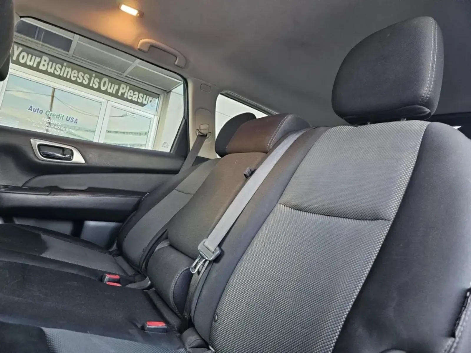 2018 Nissan PATHFINDER (5N1DR2MN1JC) with an Other engine, located at 502 South Main Street, Columbia City, IN, 46725, (260) 244-4645, 41.151382, -85.490578 - Are you ready to elevate your family adventures or tackle daily commutes with confidence? Look no further than this stunning 2018 Nissan Pathfinder, available now at Auto Credit, your trusted buy here pay here dealership located at 502 South Main Street, Columbia City, IN 46725. With its spacious in - Photo#2